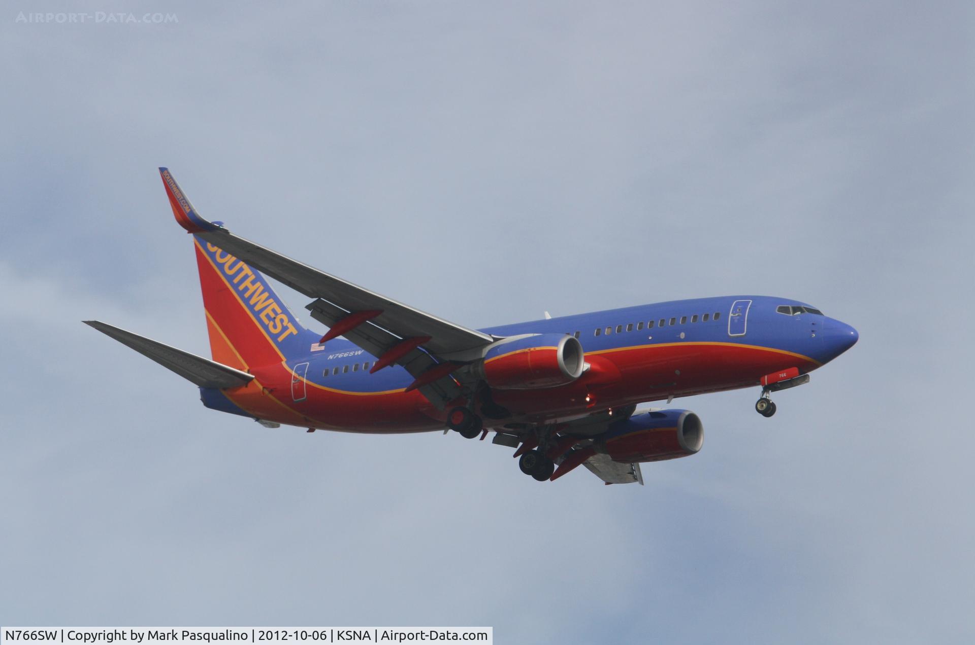 N766SW, 2000 Boeing 737-7H4 C/N 29806, Boeing 737-700