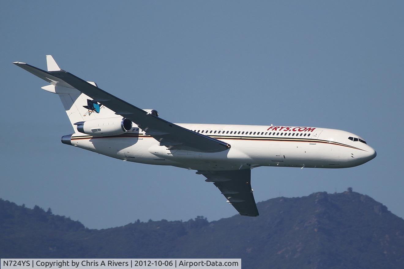 N724YS, 1978 Boeing 727-281 (Adv) C/N 21474, Fly-by during San Francisco's 2012 Fleet Week Airshow