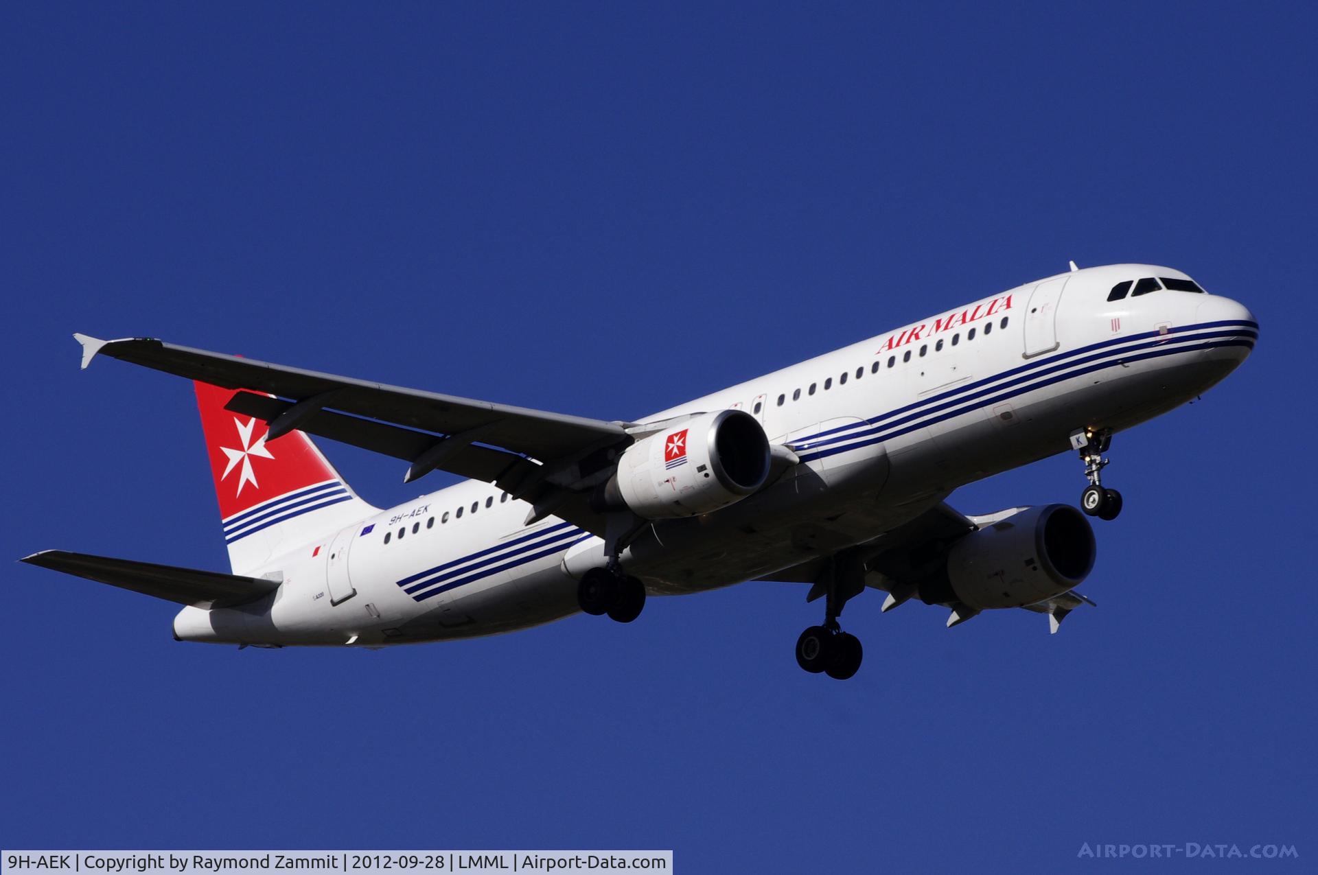 9H-AEK, 2004 Airbus A320-211 C/N 2291, A320 9H-AEK Air Malta