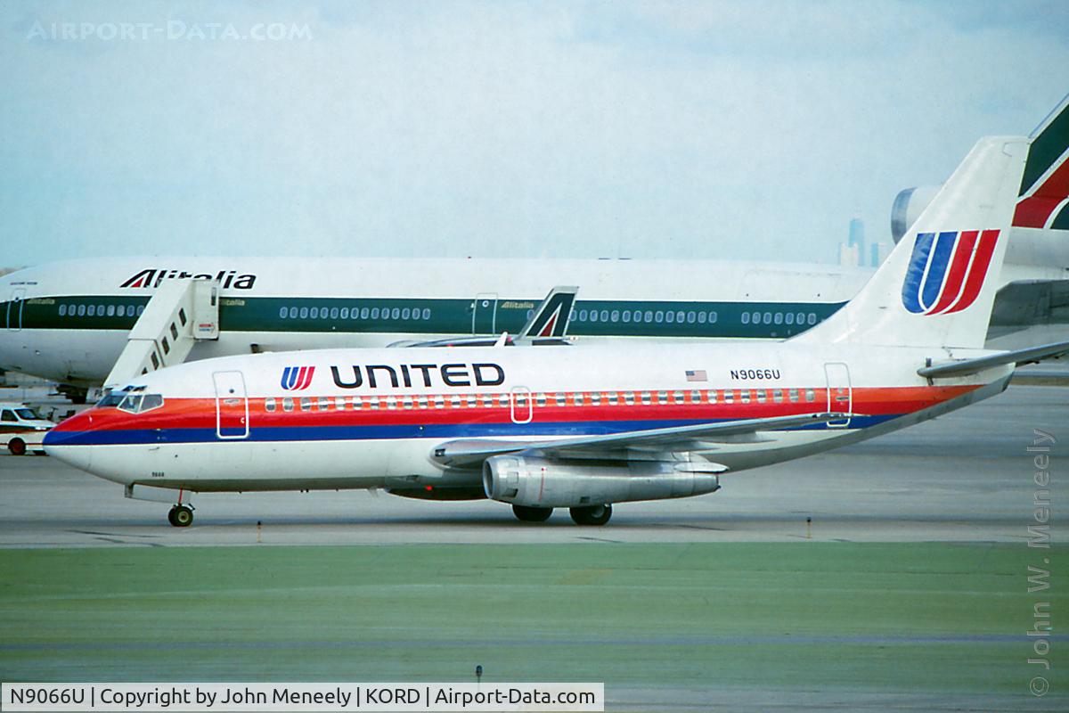 N9066U, 1969 Boeing 737-222 C/N 19947, April 1993