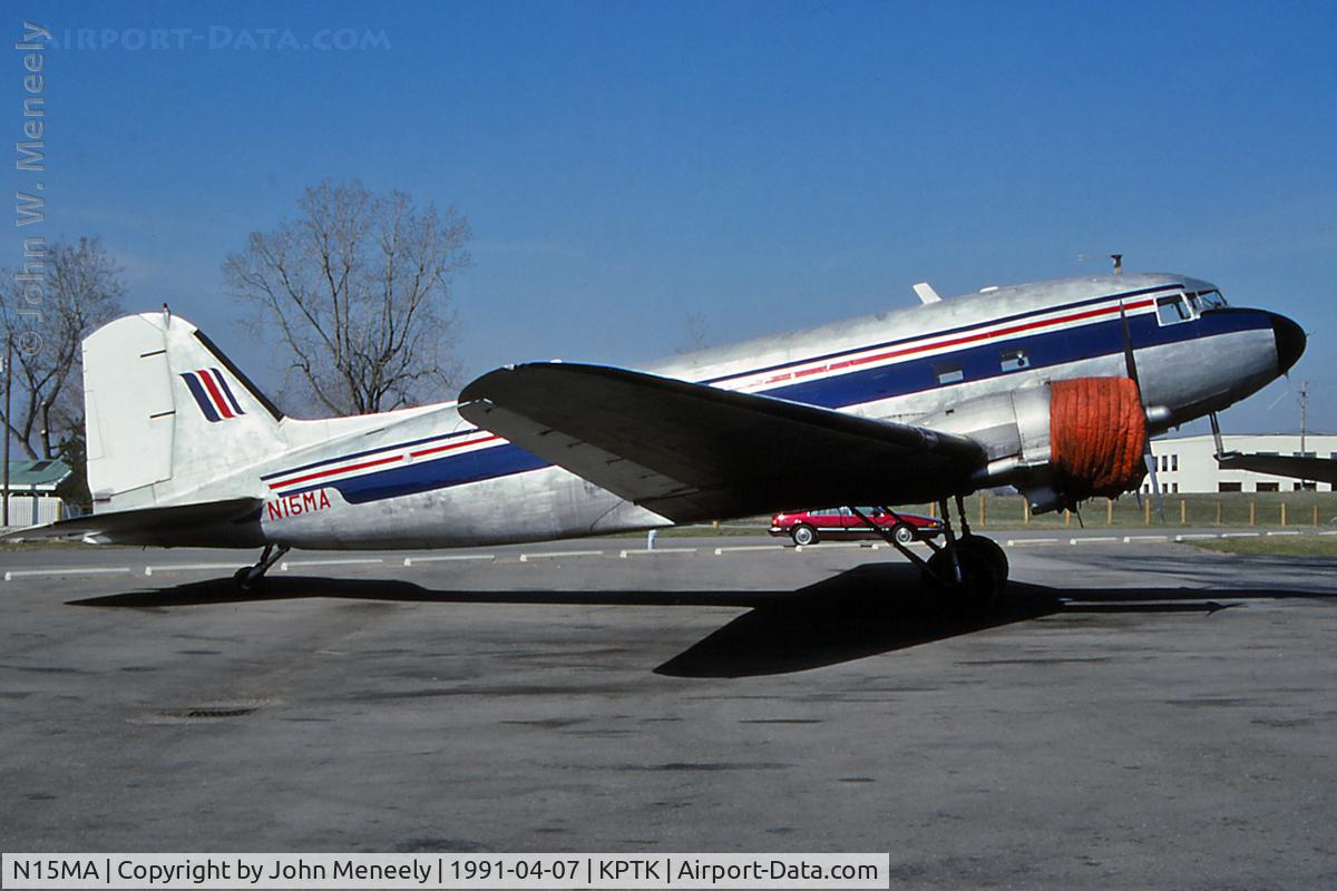 N15MA, 1943 Douglas DC3C-S1C3G (C-47A) C/N 19286, Parked at Pontiac