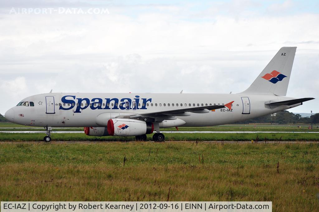 EC-IAZ, 2001 Airbus A320-232 C/N 1631, On remote parking