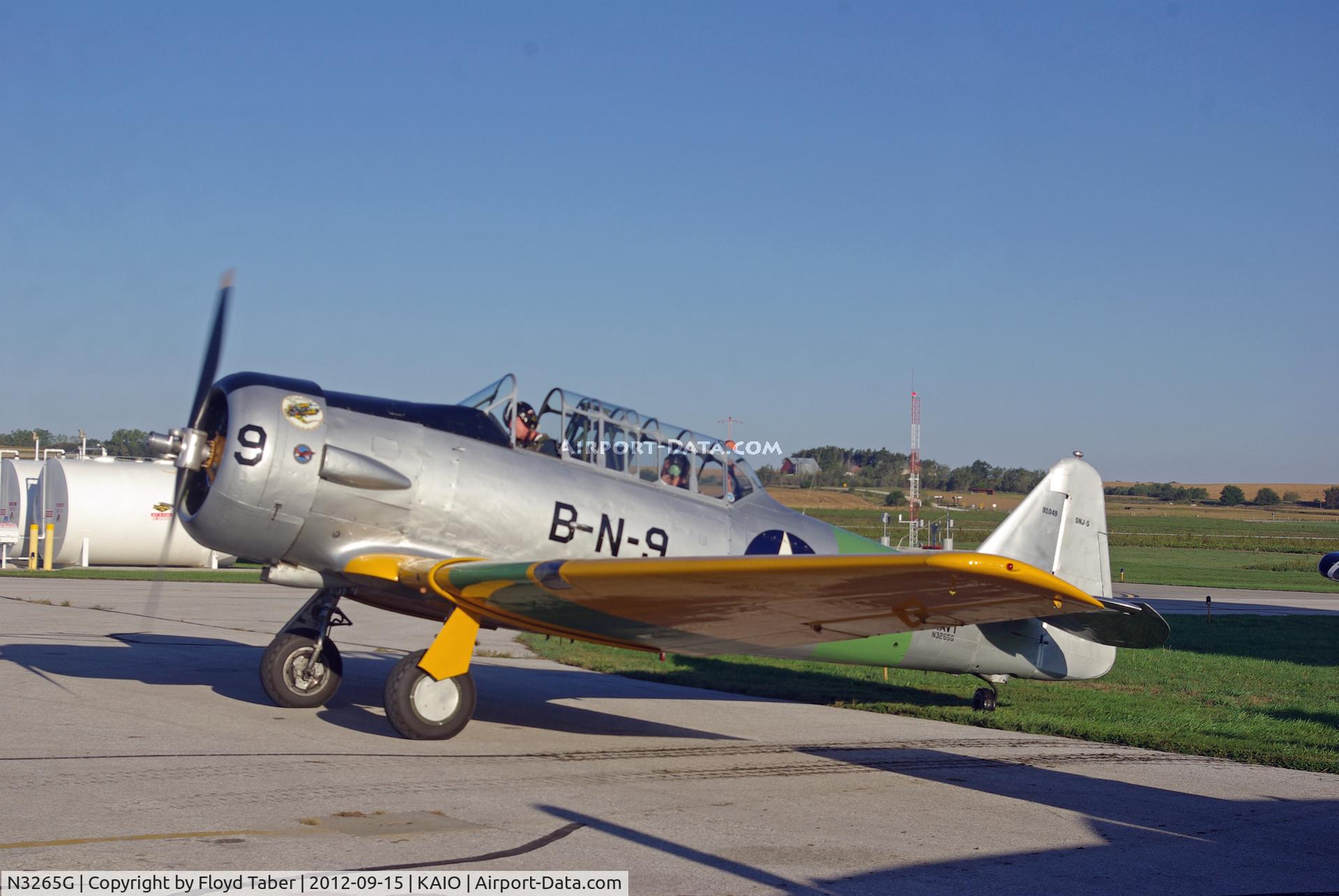 N3265G, North American SNJ-5 Texan Texan C/N 91049, Fly Iowa Attendee