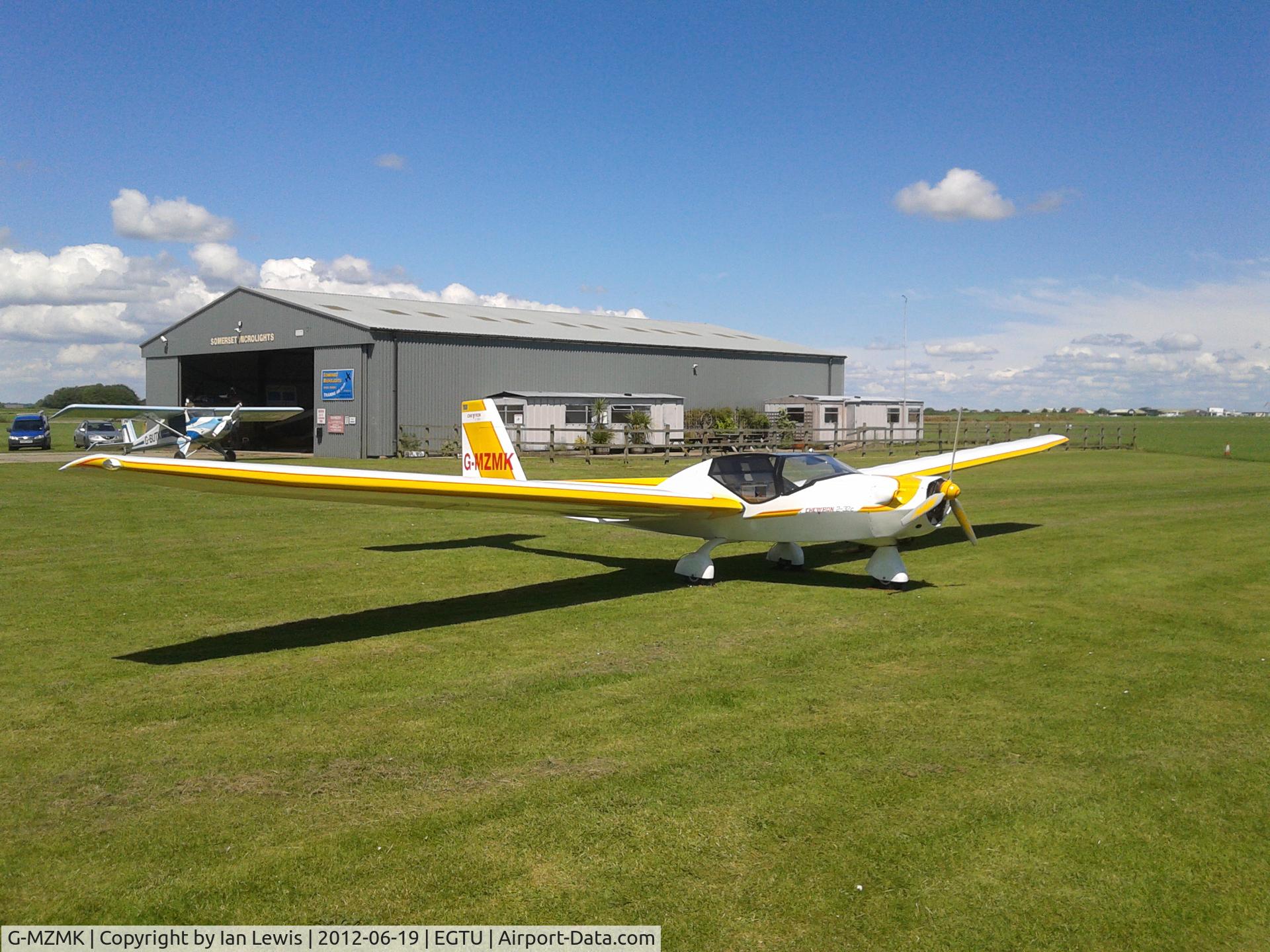 G-MZMK, 1998 AMF Chevvron 2-32C C/N 040, Dunkeswell Airfield on a rare 