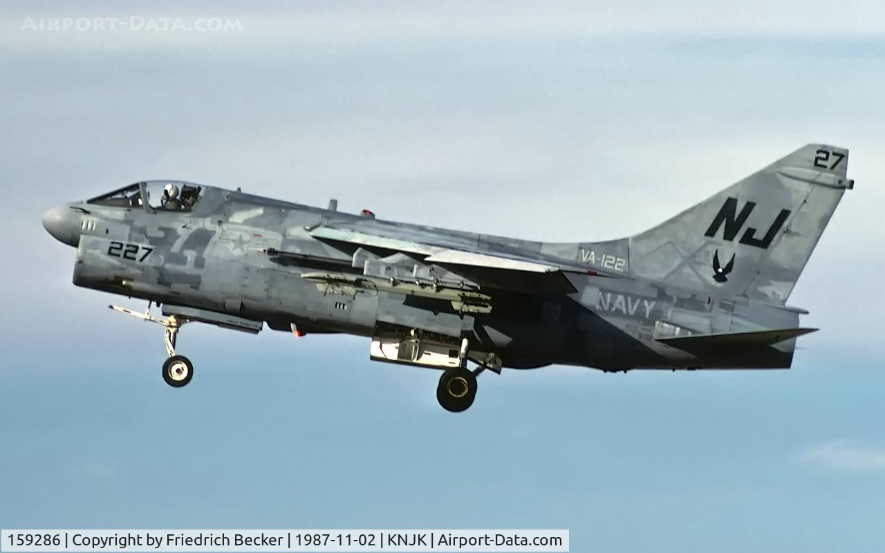 159286, LTV A-7E Corsair II C/N E-357, in final at NAF El Centro
