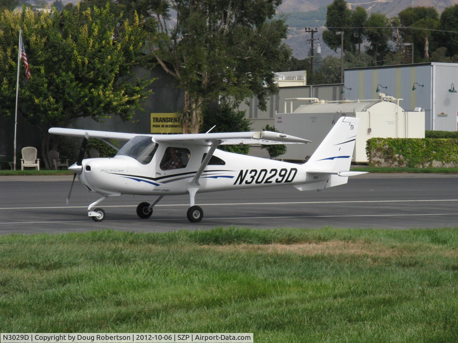 N3029D, 2011 Cessna 162 Skycatcher C/N 16200097, 2011 Cessna 162 SKYCATCHER LSA, Continental O-200-D lightweight 100 Hp, landing roll Rwy 22