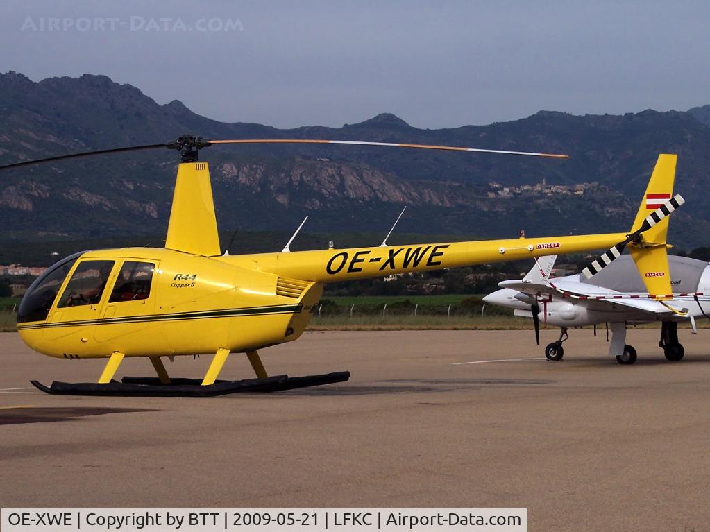 OE-XWE, 2009 Robinson R44 Clipper II C/N 12701, Parked