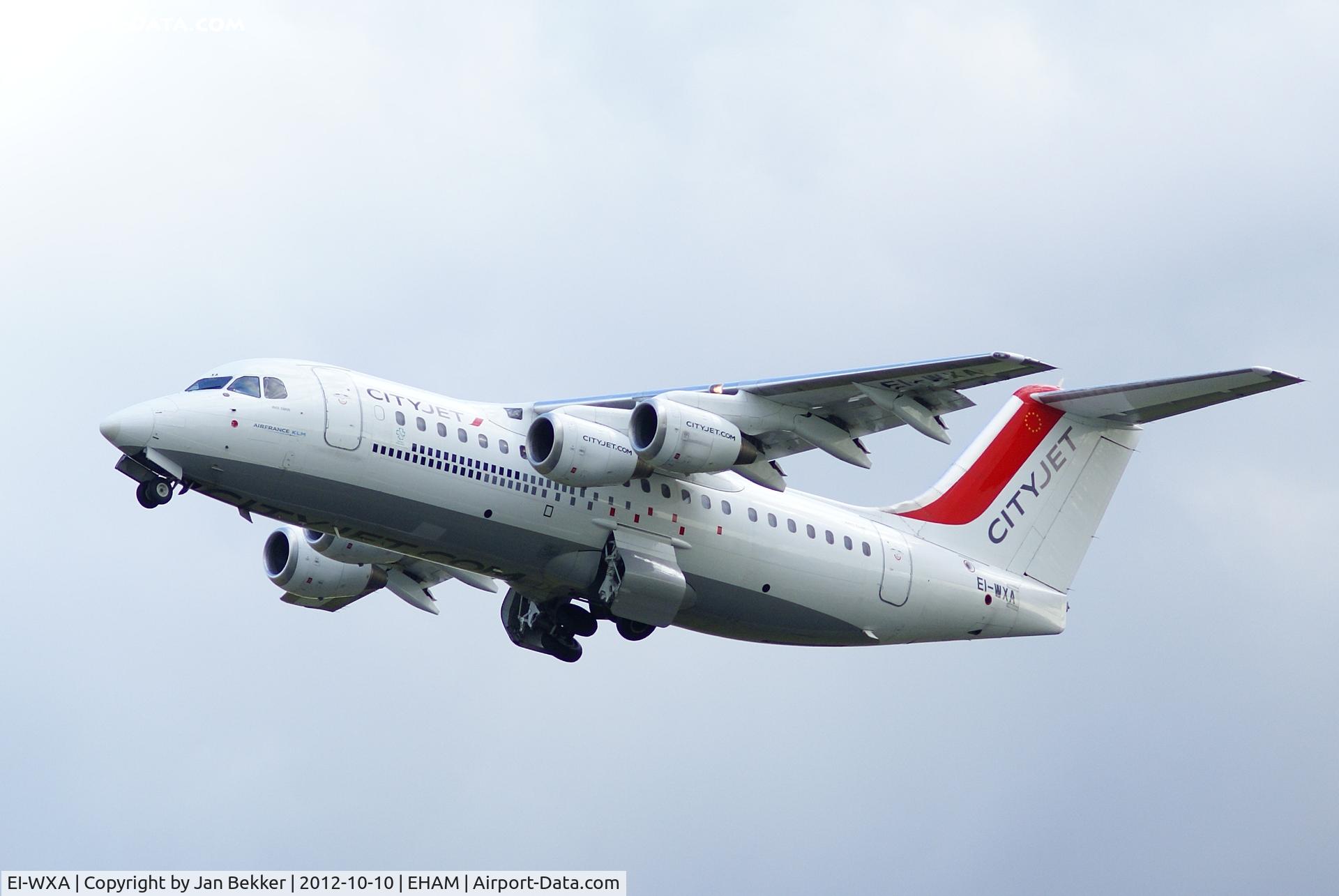 EI-WXA, 1997 British Aerospace Avro 146-RJ85A C/N E2310, Just after take off