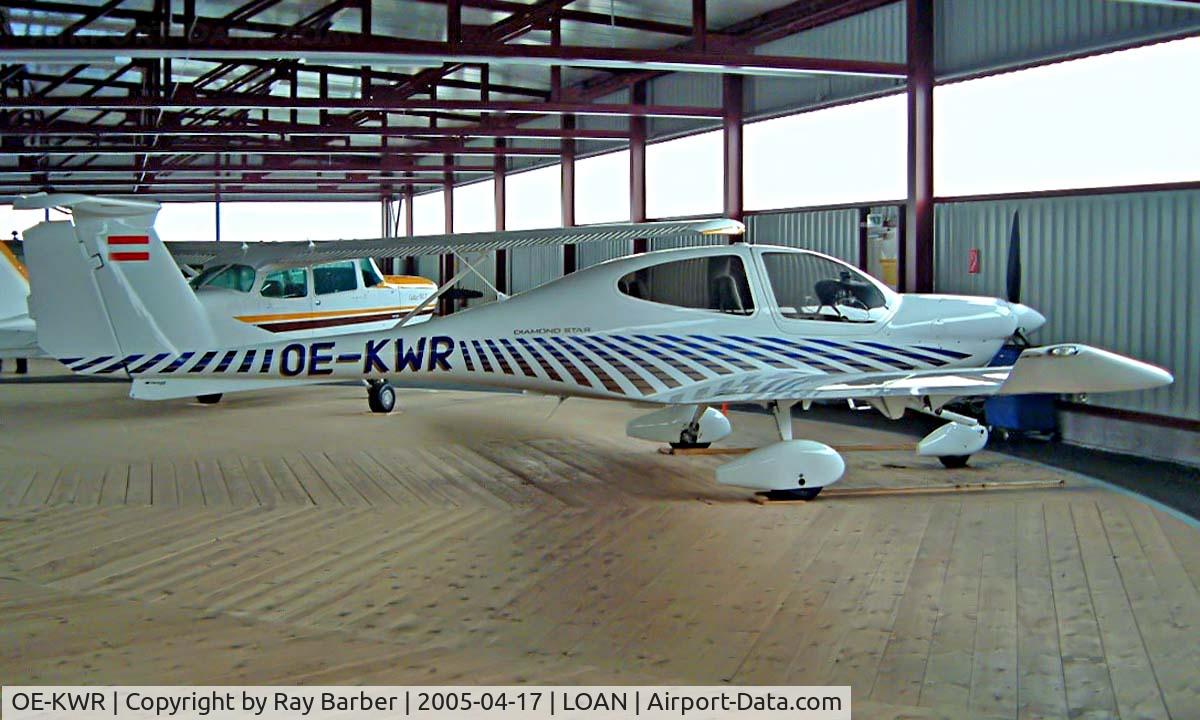 OE-KWR, Diamond DA-40 Diamond Star C/N 40.335, Diamond DA.40 Star [40.335]  Weiner-Neustadt Ost~OE  17/04/2005