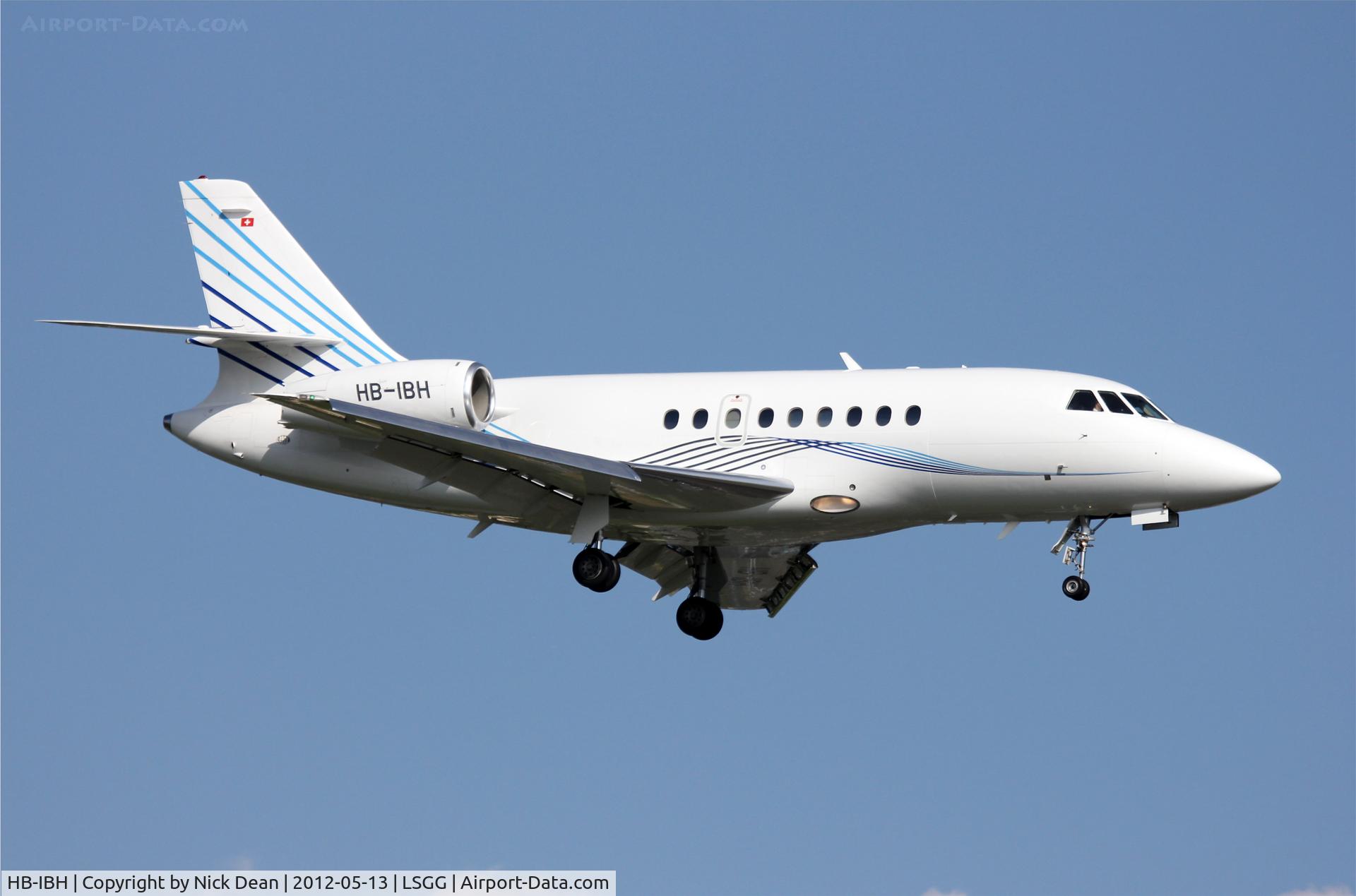 HB-IBH, 1996 Dassault Falcon 2000 C/N 042, LSGG/GVA EBACE 2012
