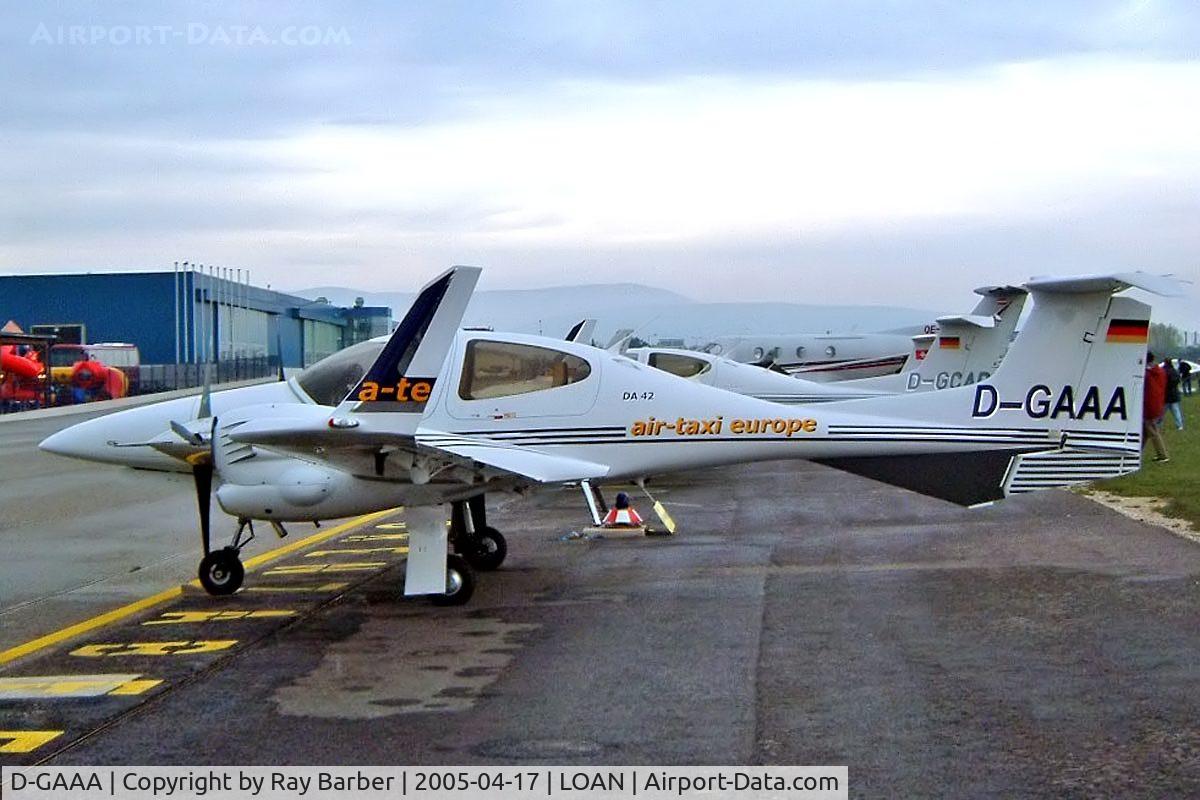 D-GAAA, 2005 Diamond DA-42 Twin Star C/N 42.013, Diamond DA.42 Twinstar [42.013]   Weiner-Neustadt Ost~OE 17/04/2005