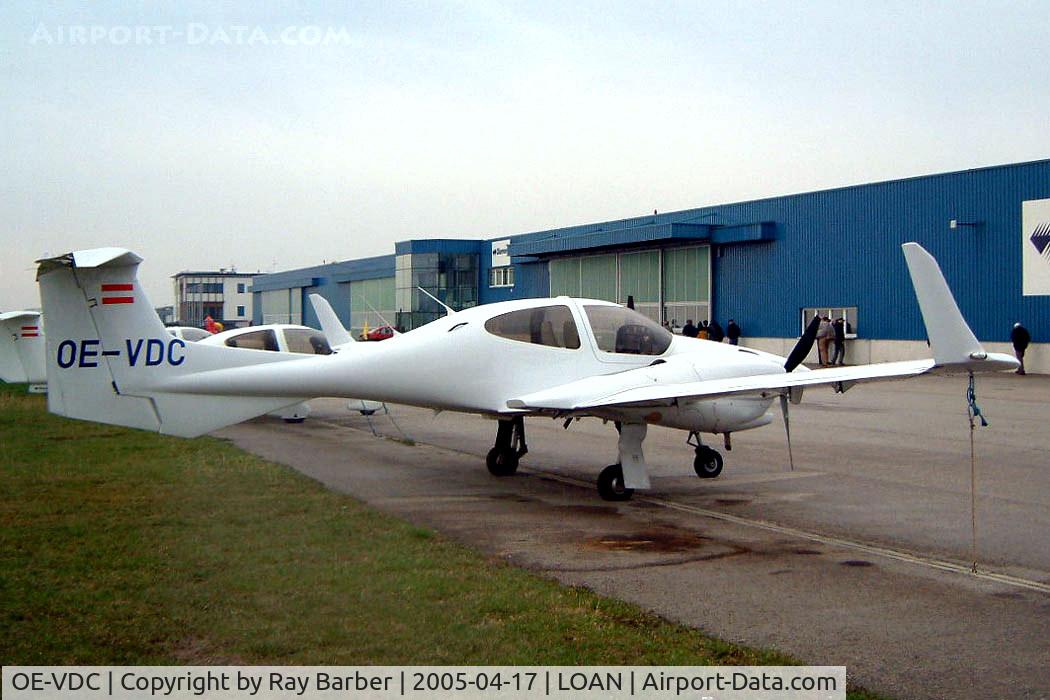 OE-VDC, Diamond DA-42 Twin Star C/N 42.L001, Diamond DA.42 Twin Star [42.L001] Wiener Neustadt-Ost~OE 17/04/2005