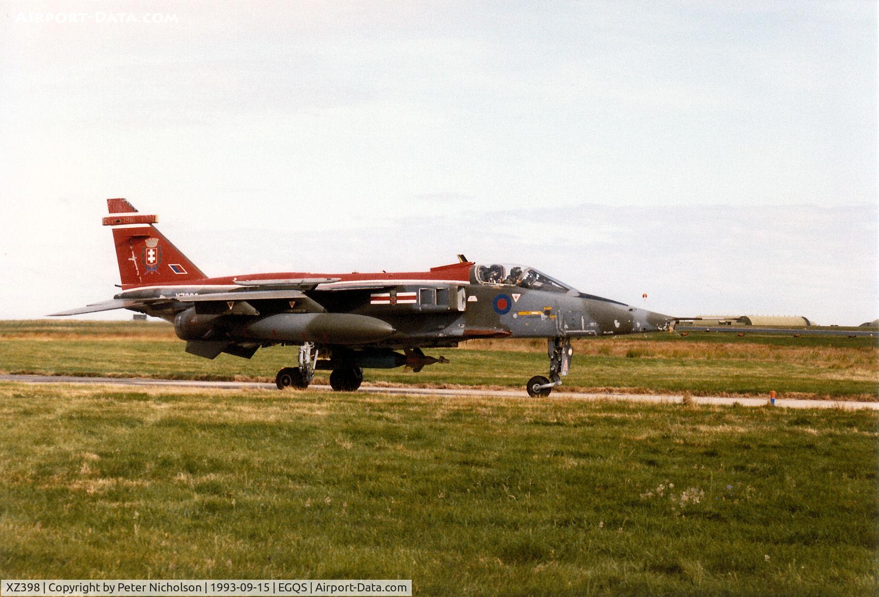 XZ398, 1977 Sepecat Jaguar GR.1A C/N S163, Jaguar GR.1A of 41 Squadron at RAF Coltishall taxying to Runway 05 at RAF Lossiemouth in September 1993.
