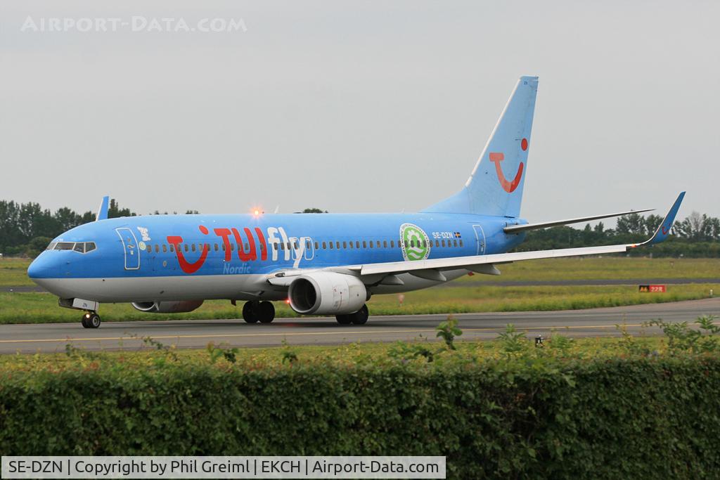 SE-DZN, 2002 Boeing 737-804 C/N 32903, Taken at EKCH.