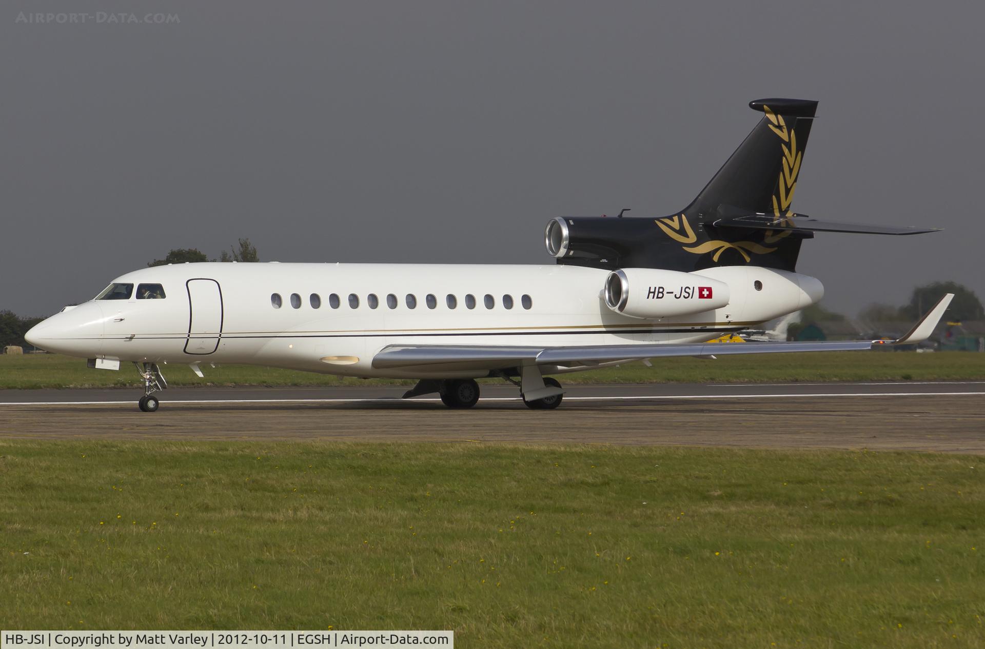 HB-JSI, 2008 Dassault Falcon 7X C/N 037, Departing EGSH.