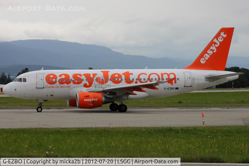 G-EZBO, 2007 Airbus A319-111 C/N 3082, Taxiing