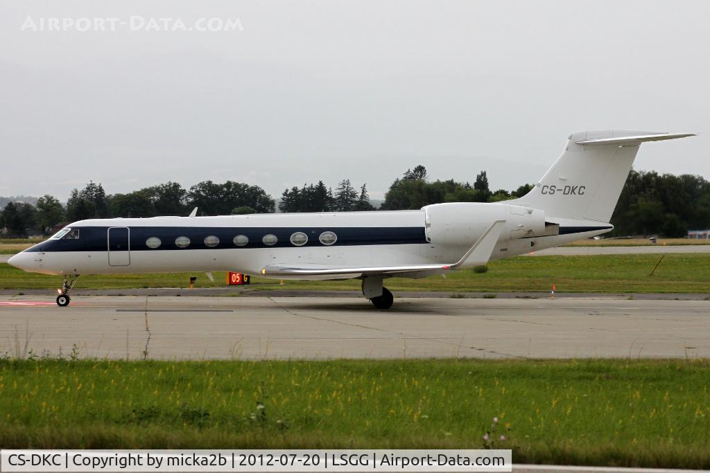 CS-DKC, 2005 Gulfstream Aerospace GV-SP (G550) C/N 5057, Taxiing