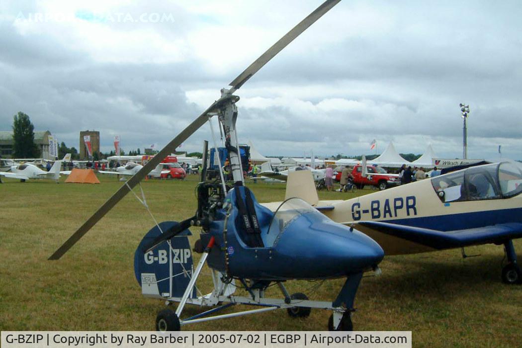 G-BZIP, 2001 Montgomerie-Bensen B-8MR Gyrocopter C/N PFA G/01A-1319, Bensen B.8MR Merlin [PFA G/01-1319] Kemble~G 02/07/2005