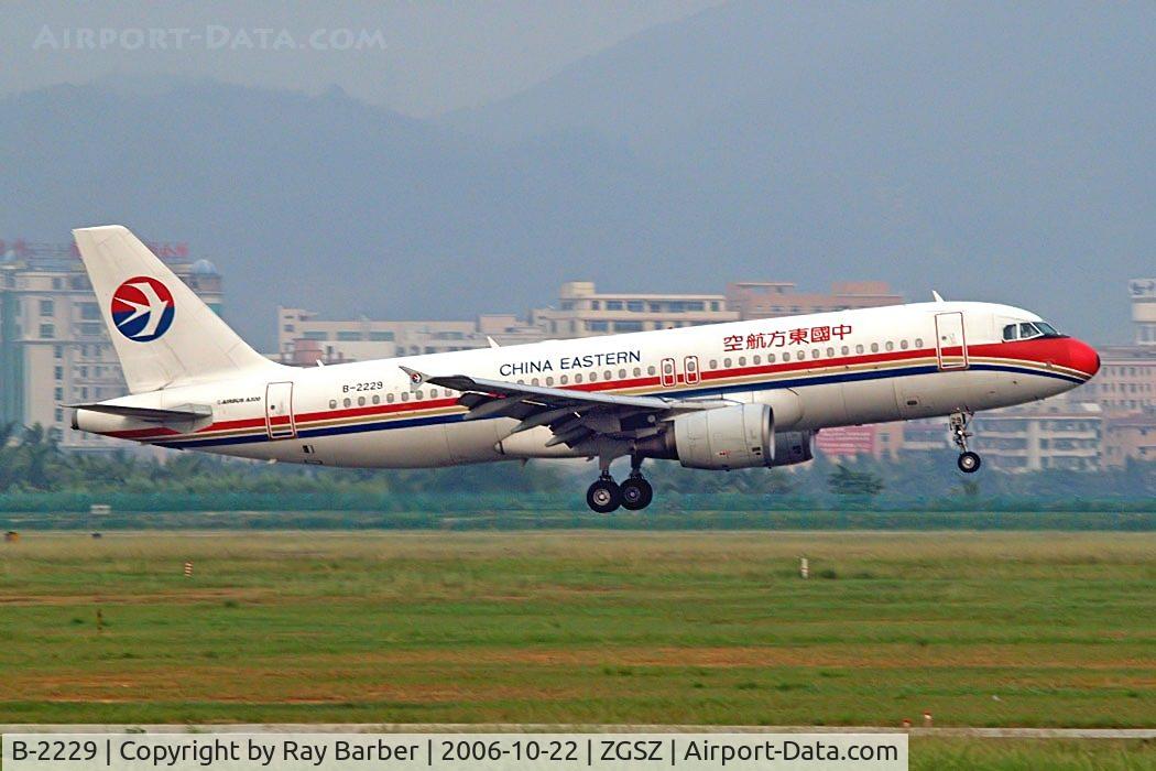 B-2229, 2002 Airbus A320-232 C/N 1911, Airbus A320-214 [1911] (China Eastern Airlines) Shenzhen-Baoan~B 22/10/2006