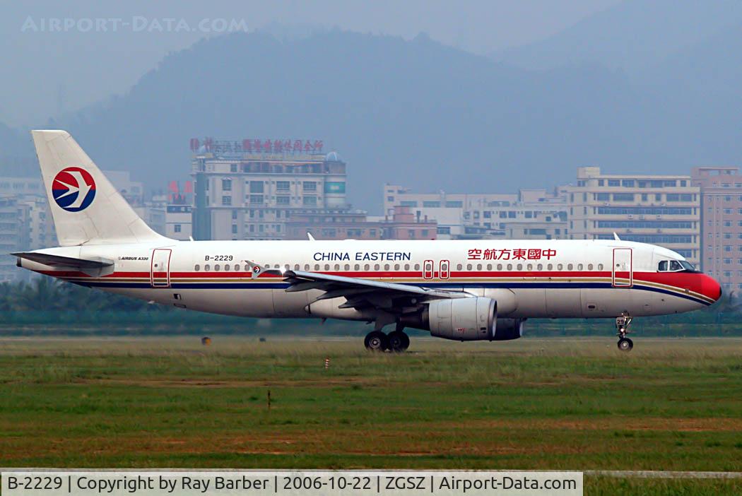 B-2229, 2002 Airbus A320-232 C/N 1911, Airbus A320-214 [1911] (China Eastern Airlines) Shenzhen-Baoan~B 22/10/2006