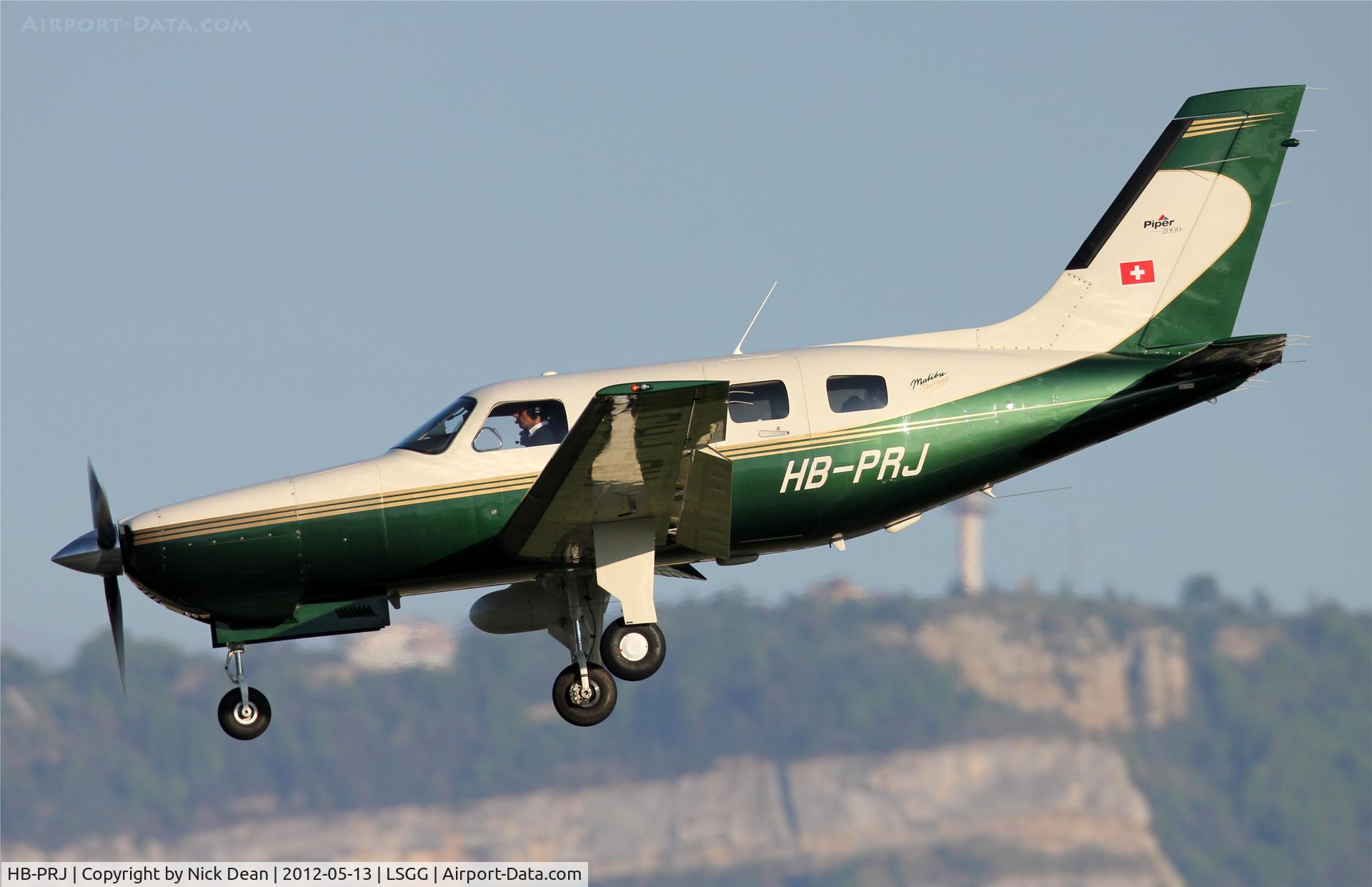 HB-PRJ, 2000 Piper PA-46-350P Malibu Mirage C/N 4636309, LSGG/GVA EBACE 2012