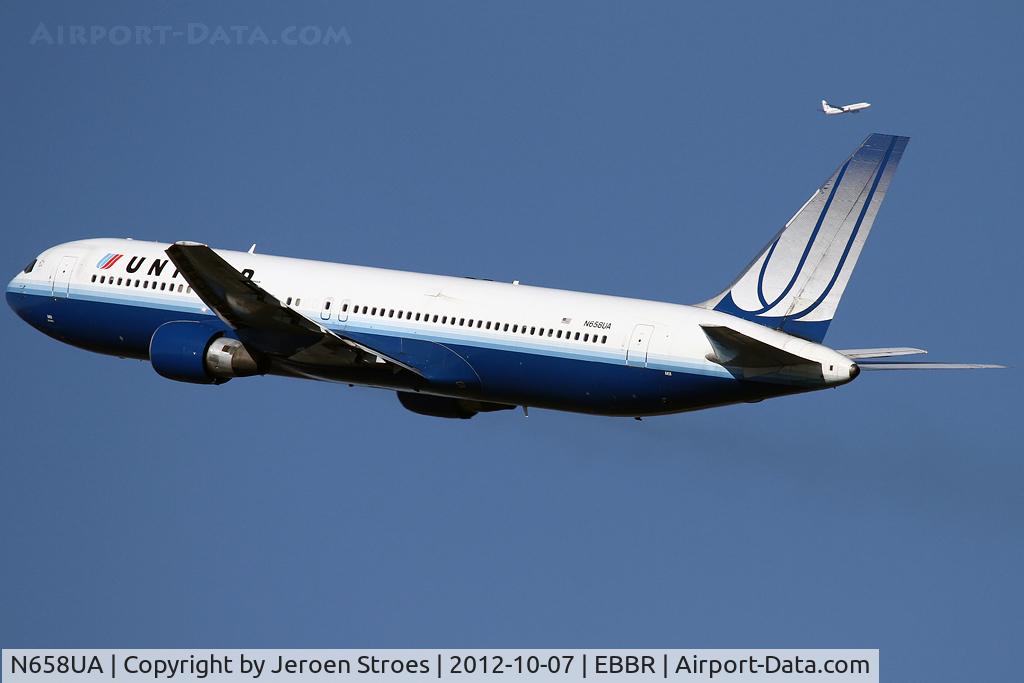 N658UA, 1993 Boeing 767-322 C/N 27113, 19 years young girl, built in 1993