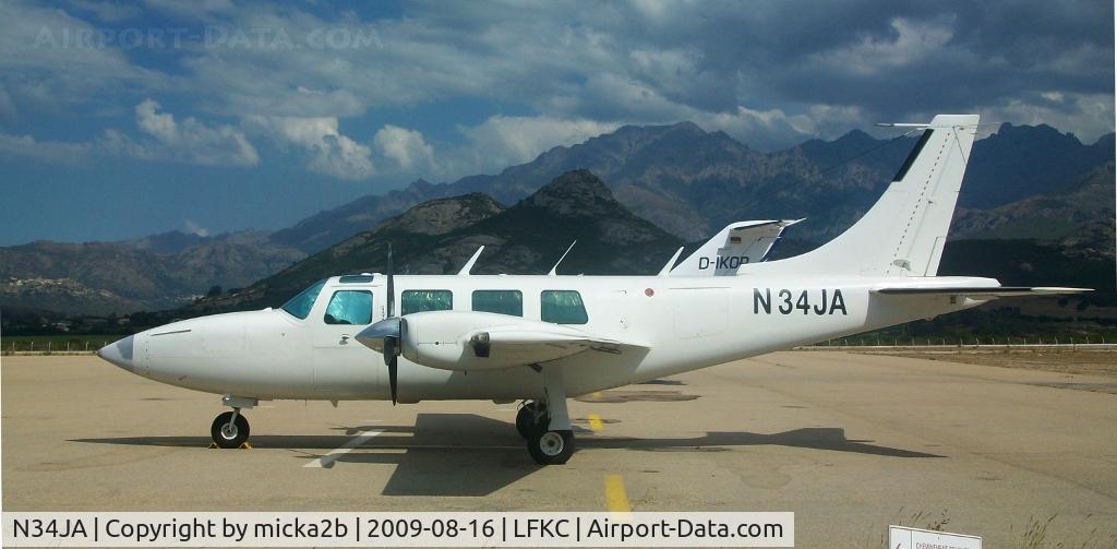 N34JA, 1979 Piper Aerostar 600 C/N 6005867961189, Parked
