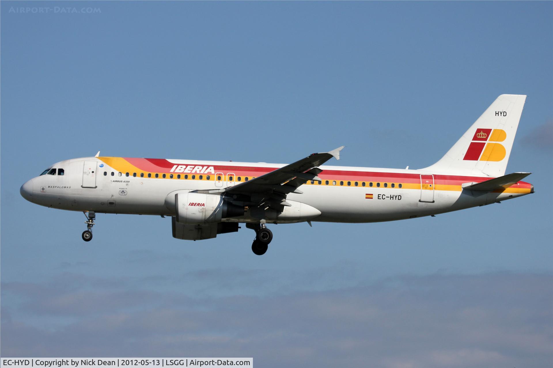 EC-HYD, 2000 Airbus A320-214 C/N 1288, LSGG/GVA EBACE 2012
