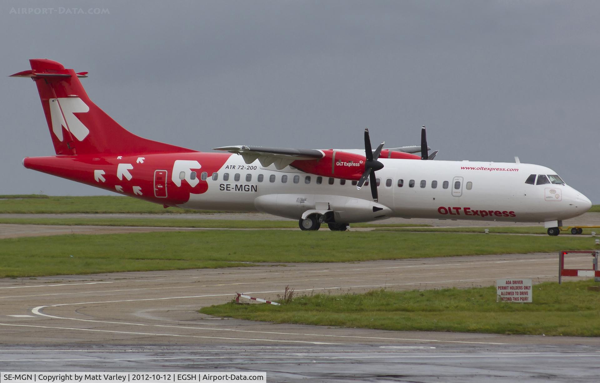 SE-MGN, 1994 ATR 72-202 C/N 437, Being towed to the Air livery hangar for spray.