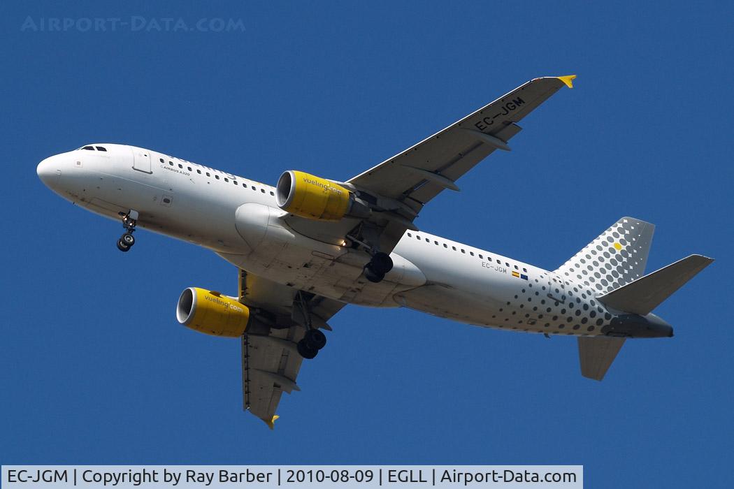 EC-JGM, 2005 Airbus A320-214 C/N 2407, Airbus A320-214 [2407] (Vueling Airlines) Home~G 09/08/2010