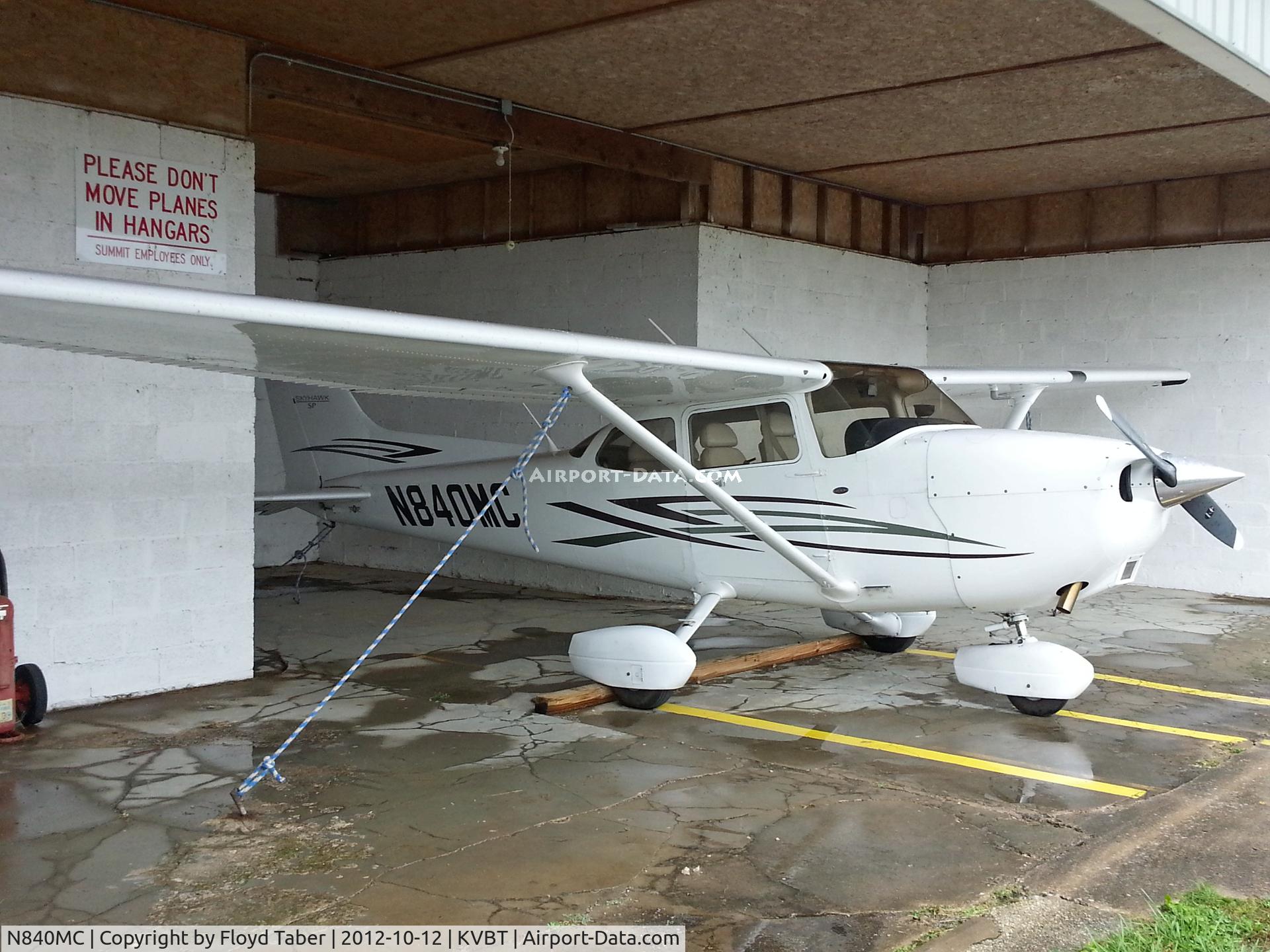 N840MC, 2007 Cessna 172S C/N 172S10440, Sitting in its nice hangar