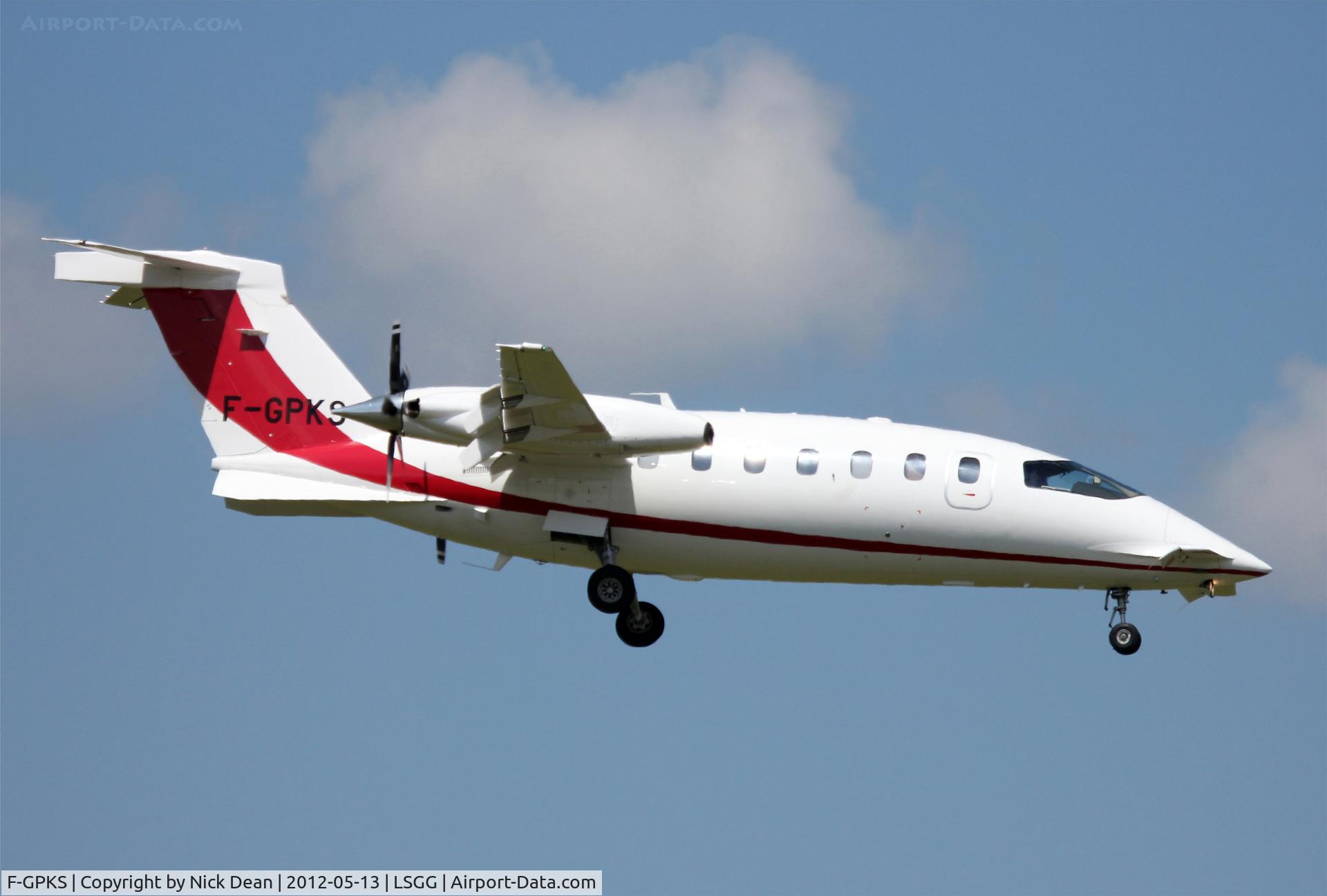 F-GPKS, 2009 Piaggio P-180 Avanti II C/N 1186, LSGG/GVA EBACE 2012