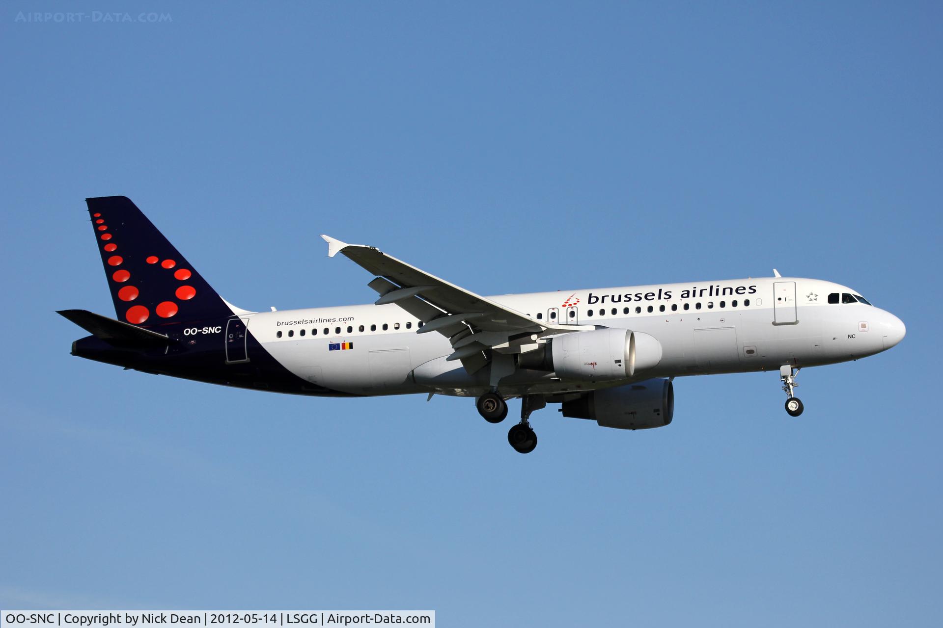 OO-SNC, 2002 Airbus A320-214 C/N 1797, LSGG/GVA EBACE 2012