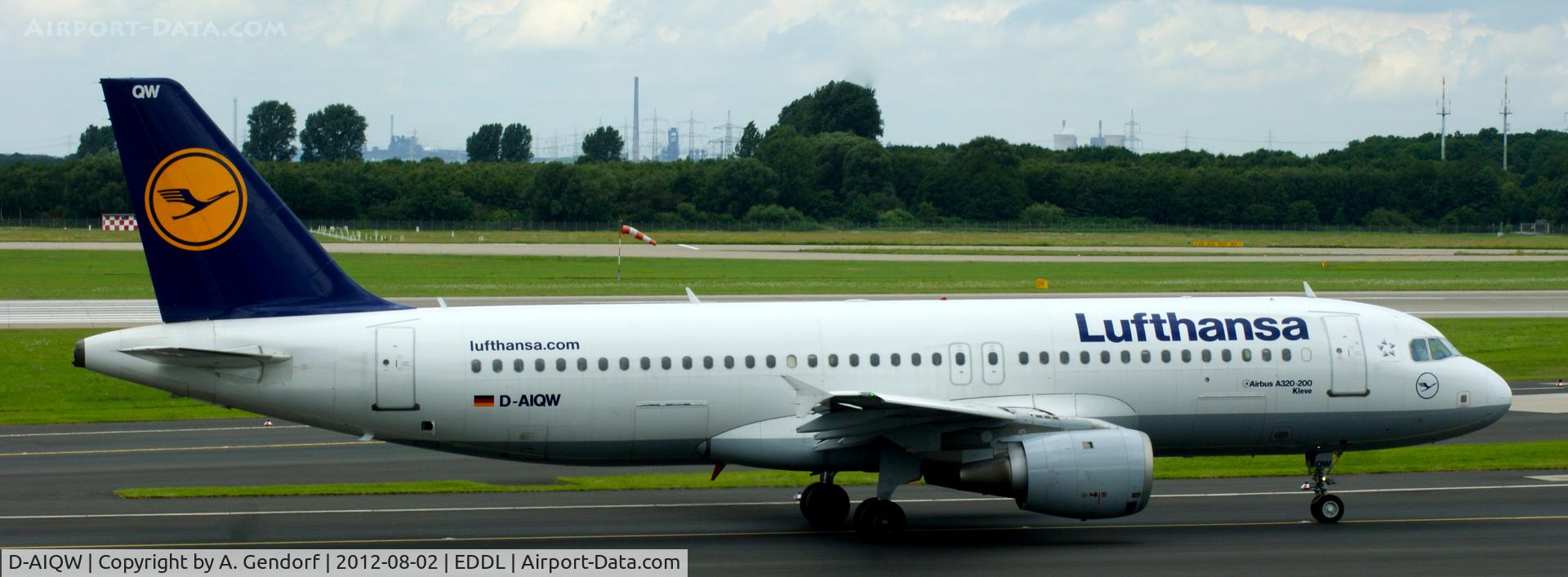 D-AIQW, 2000 Airbus A320-211 C/N 1367, Lufthansa, is seen here taxiing to RWY23L for departure at Düsseldorf Int´l (EDDL)