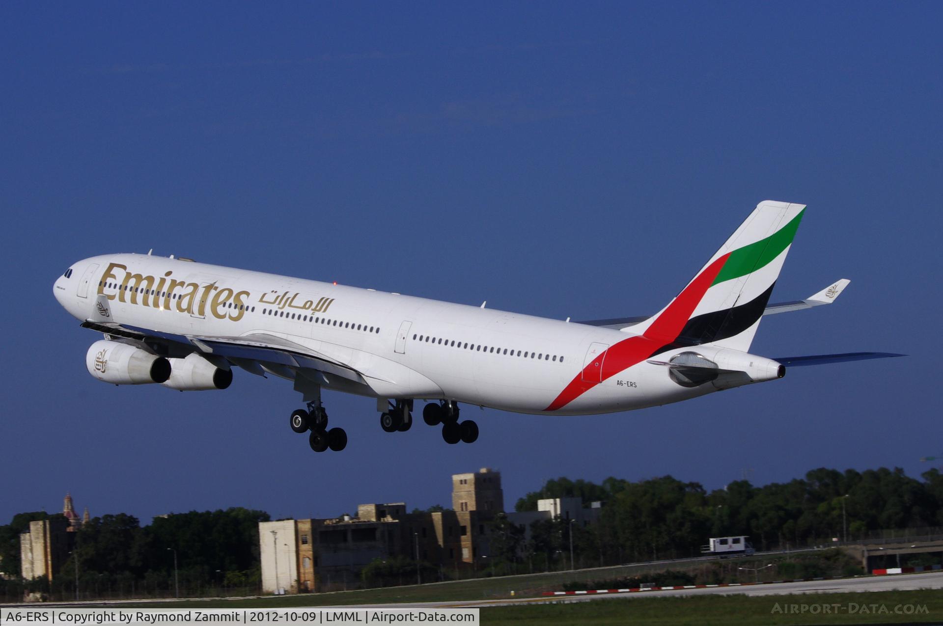 A6-ERS, 1996 Airbus A340-313 C/N 139, A340 A6-ERS Emirates Airlines