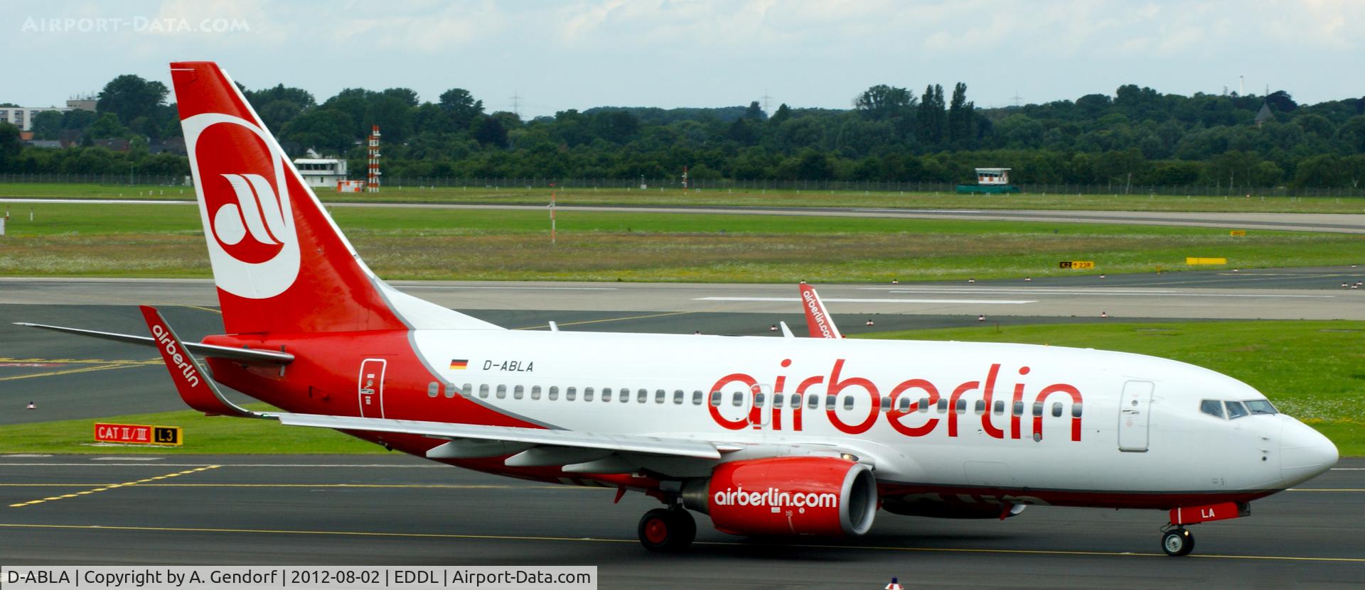 D-ABLA, 2007 Boeing 737-76J C/N 36114, Air Berlin, seen here on taxiway M at Düsseldorf Int´l (EDDL)