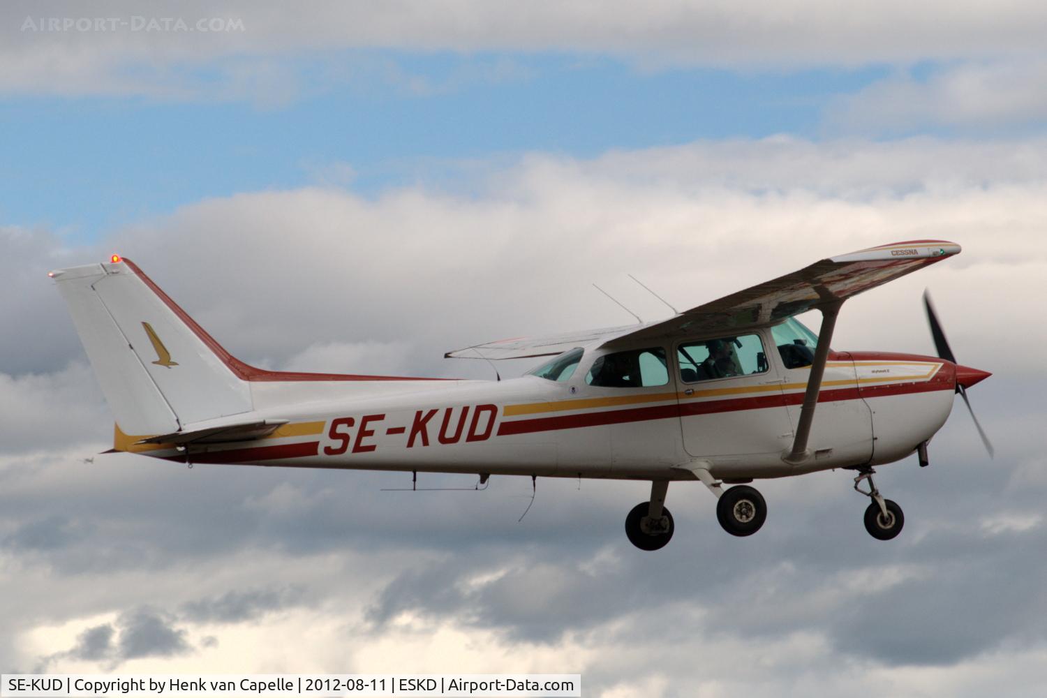 SE-KUD, 1980 Cessna 172P C/N 172-74397, Cessna 172P departing from  Dala-Järna airfield, Sweden.