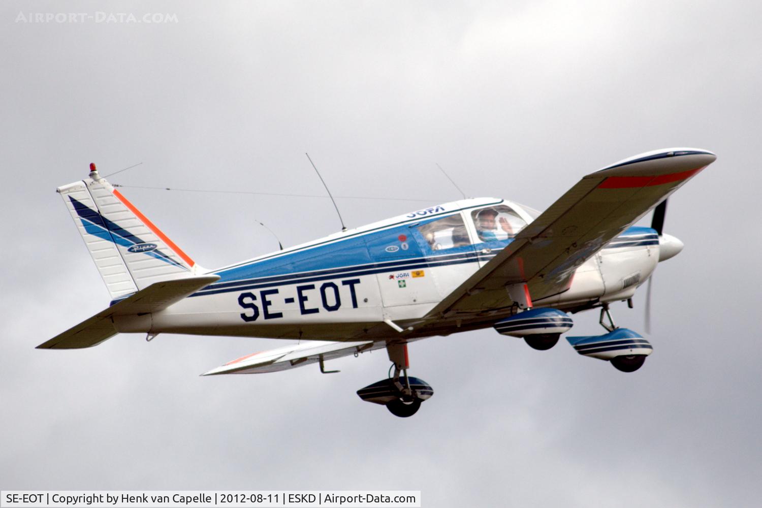 SE-EOT, 1965 Piper PA-28-180 Cherokee C C/N 28-2461, Piper PA-28-180 departing from Dala-Järna airfield, Sweden.