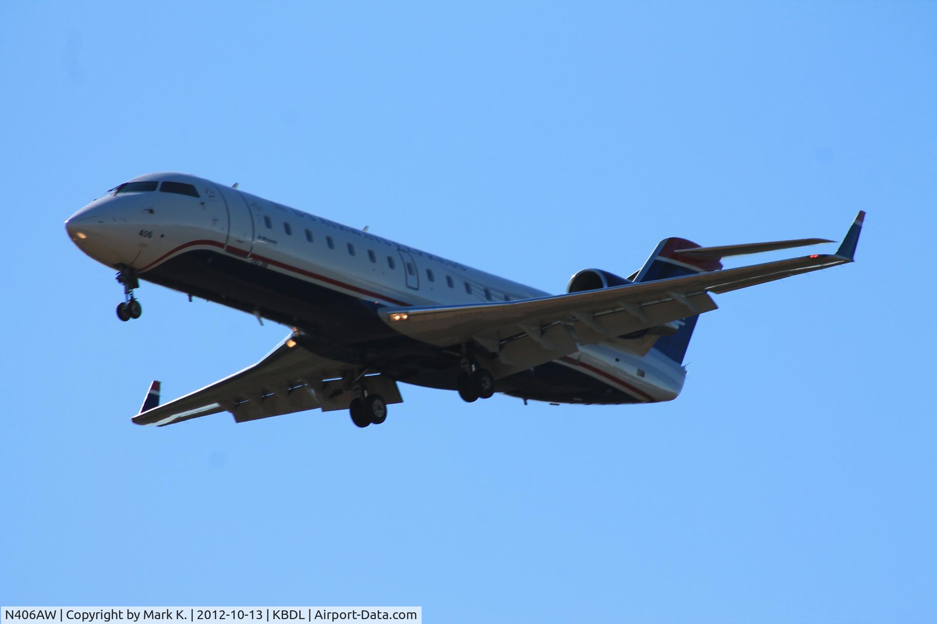 N406AW, 2000 Bombardier CRJ-200LR (CL-600-2B19) C/N 7402, Air Wisconsin flight 3784 from Reagan National on final for runway 6.