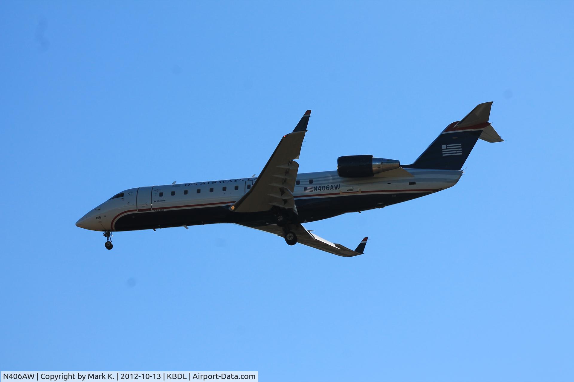 N406AW, 2000 Bombardier CRJ-200LR (CL-600-2B19) C/N 7402, Air Wisconsin flight 3784 from Reagan National on final for runway 6.