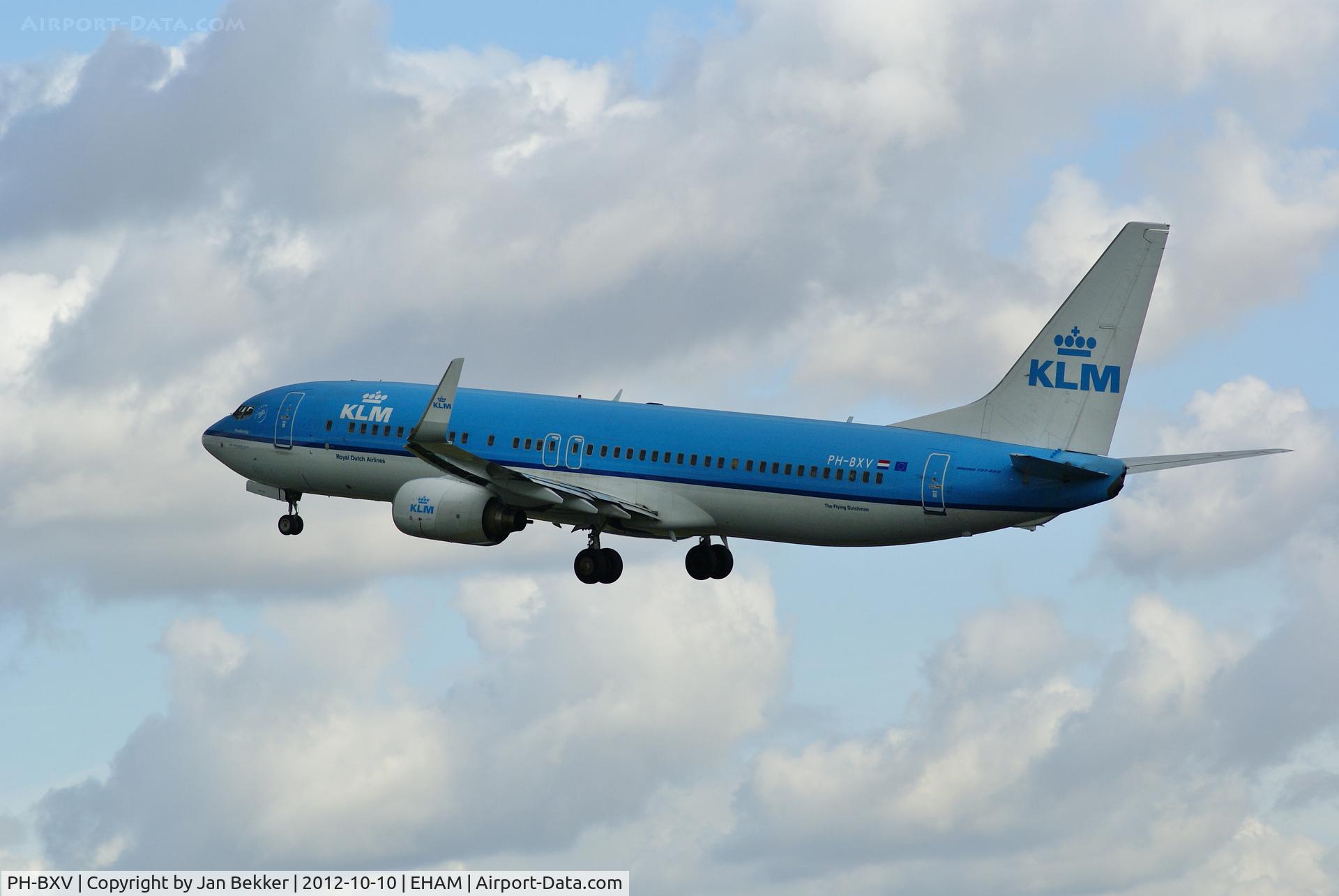 PH-BXV, 2007 Boeing 737-8K2 C/N 30370, Just after take off from the 