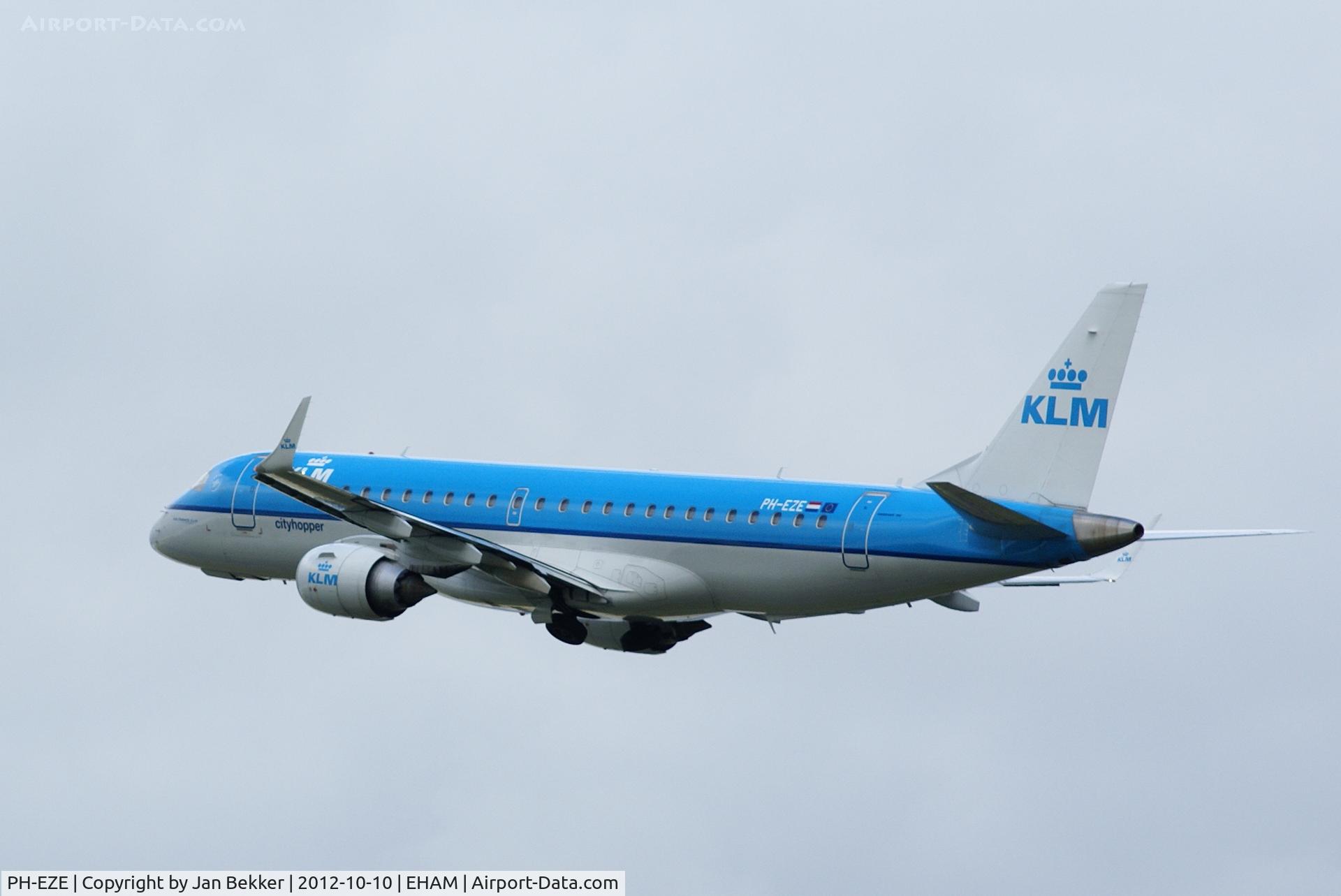 PH-EZE, 2009 Embraer 190LR (ERJ-190-100LR) C/N 19000288, Just after take off.