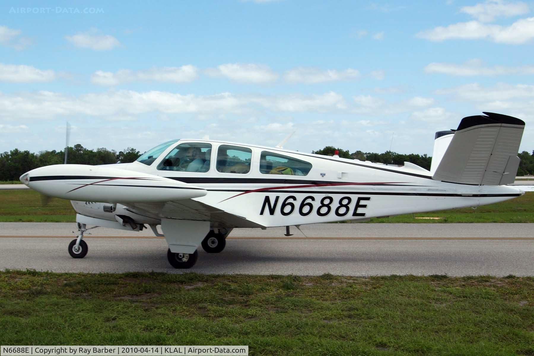 N6688E, 1979 Beech V35B Bonanza C/N D-10319, Beech V35B Bonaza [D-10319] Lakeland-Linder~N 14/04/2010