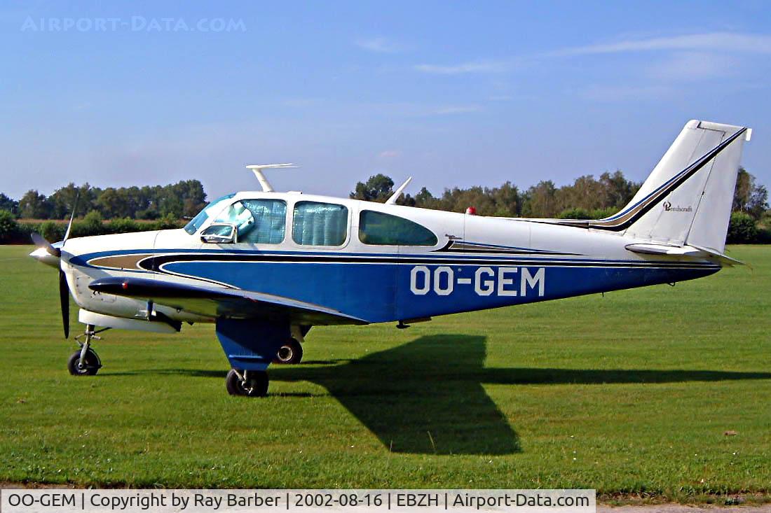 OO-GEM, 1967 Beech 35-C33 Debonair C/N CD-1090, Beech C33 Debonair [CD-1090] Kiewit-Hasselt~OO 16/08/2002