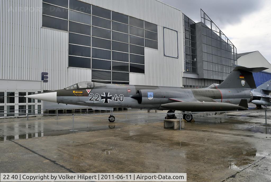 22 40, Lockheed F-104G Starfighter C/N 683-7118, at Le Bourget