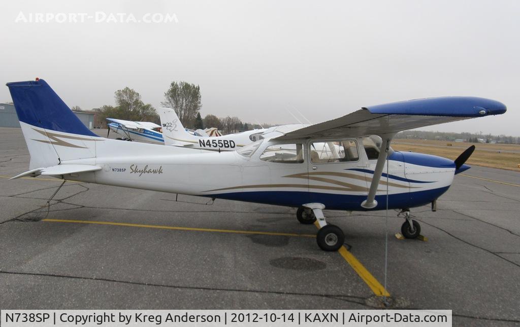 N738SP, 1977 Cessna 172N C/N 17270203, Cessna 172N Skyhawk on the ramp.