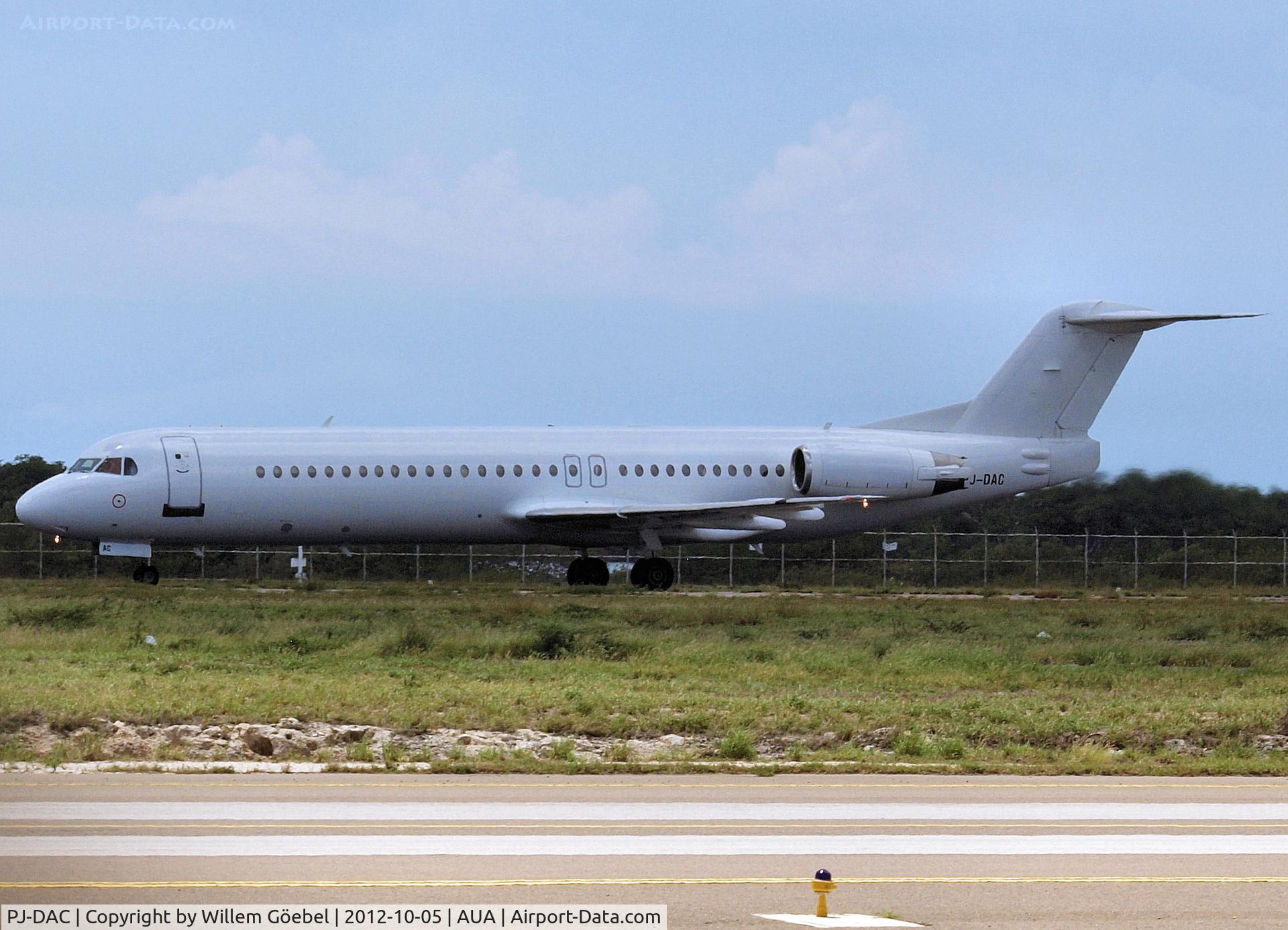 PJ-DAC, 1991 Fokker 100 (F-28-0100) C/N 11337, Take off from Aruba Airport Reina Beatrix