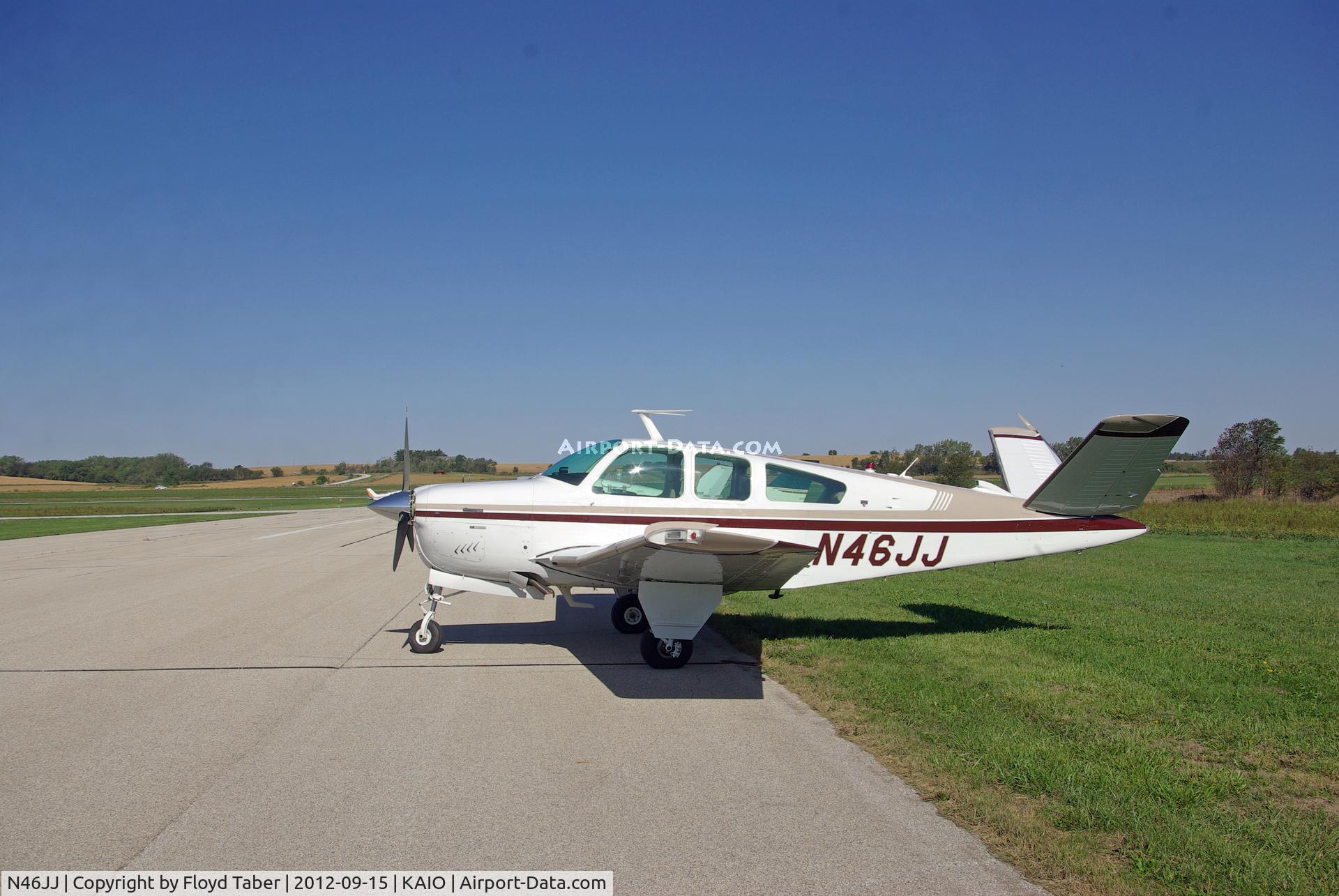 N46JJ, 1981 Beech V35B Bonanza C/N D-10375, Fly Iowa 2012 Attendee