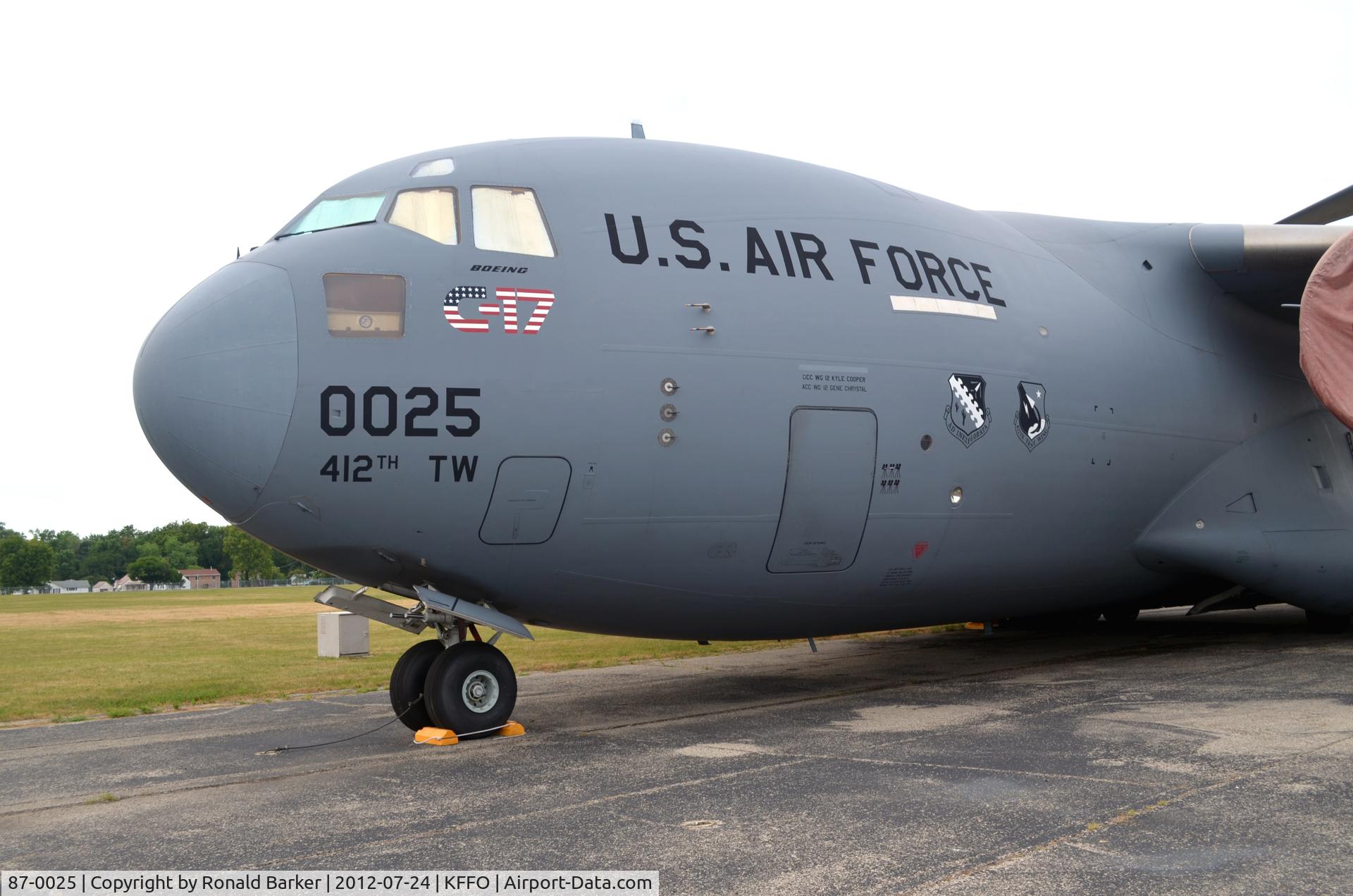 87-0025, 1987 McDonnell Douglas C-17A Globemaster III C/N F-001/T-1, AF Museum