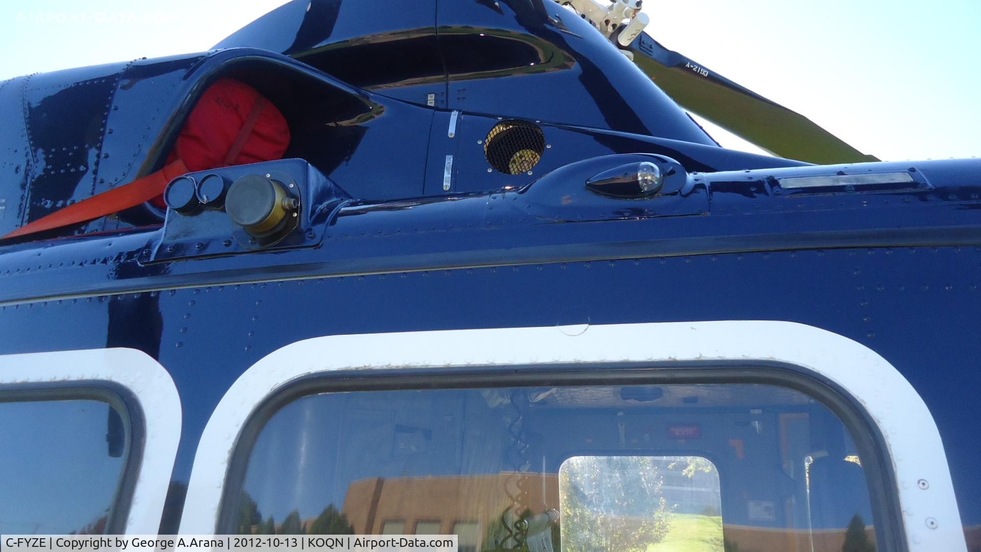 C-FYZE, 1996 Bell 412CF (CH-146) C/N 46402, Starboard upper LED navlight and cowlings